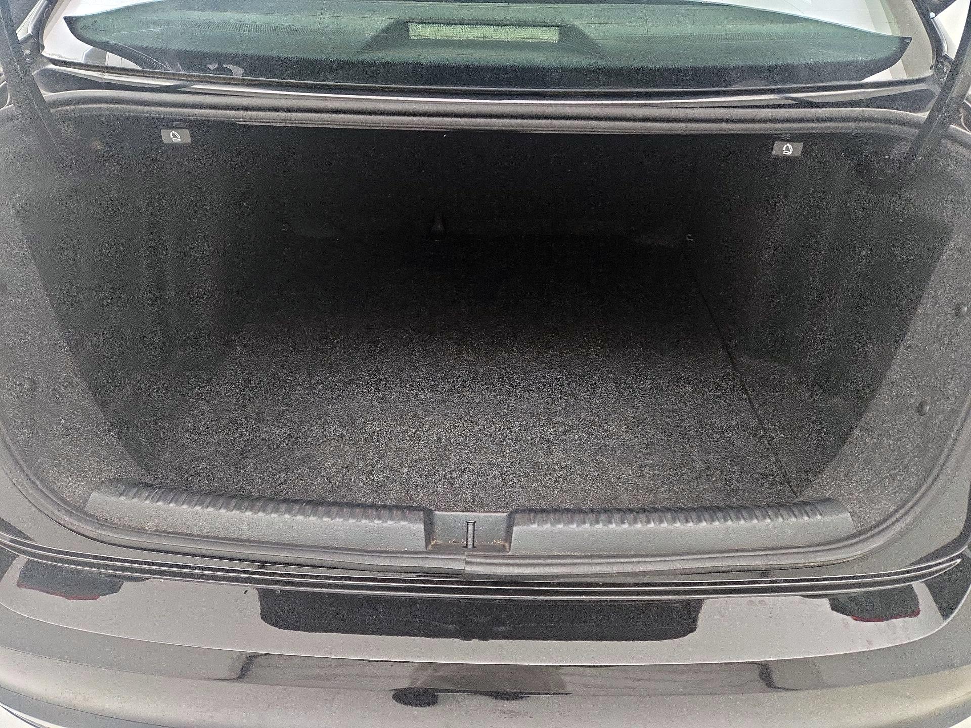 Thumbnail: 2015 Volkswagen Jetta - 19