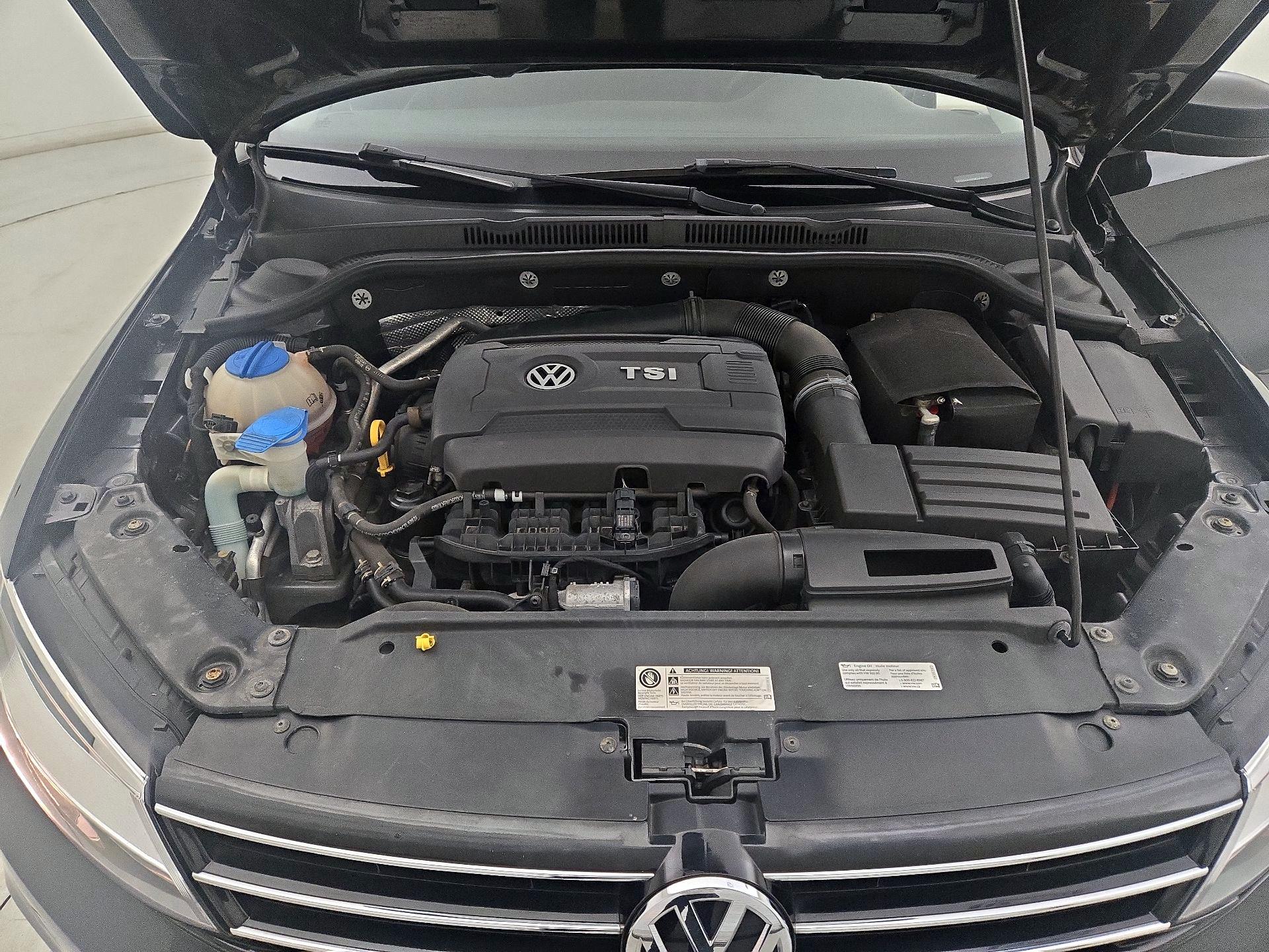 Thumbnail: 2015 Volkswagen Jetta - 20