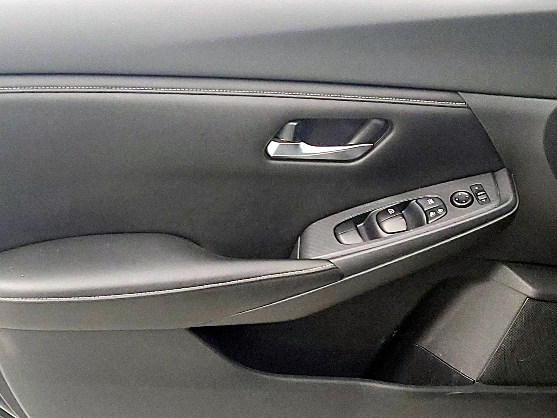 Thumbnail: 2020 Nissan Sentra - 12