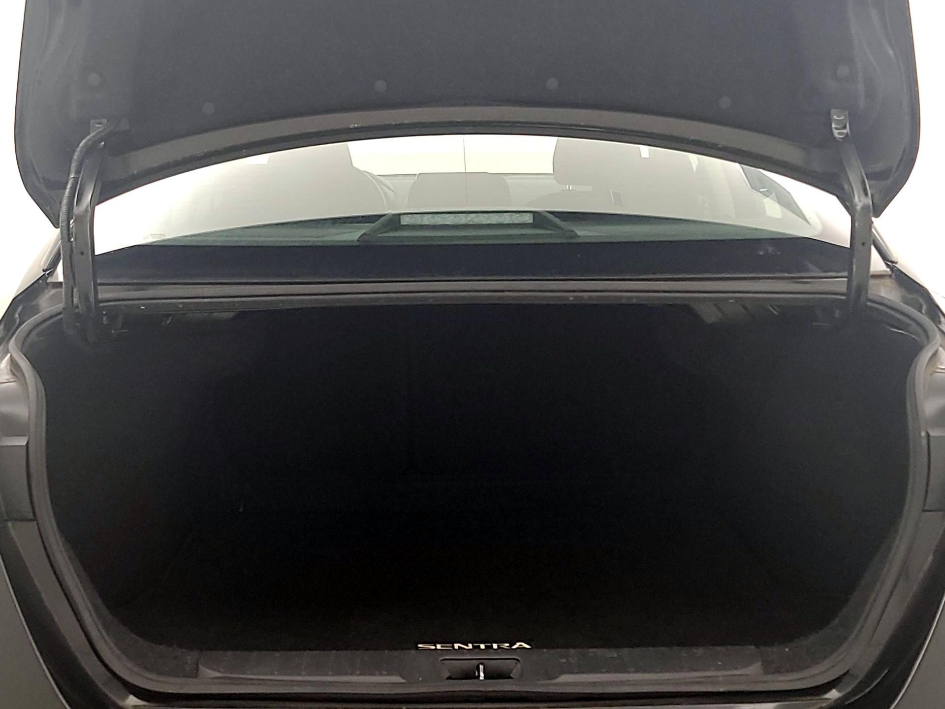 Thumbnail: 2020 Nissan Sentra - 20