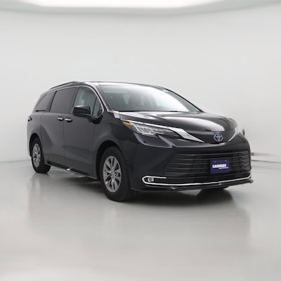 Black 2023 Toyota Sienna Hybrid XLE