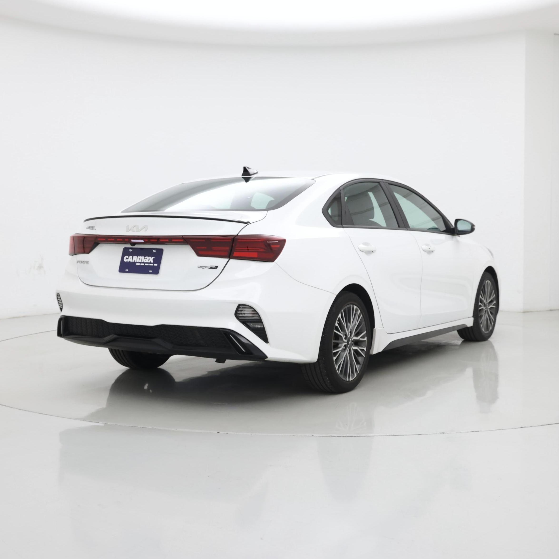 Thumbnail: 2022 Kia Forte - 8