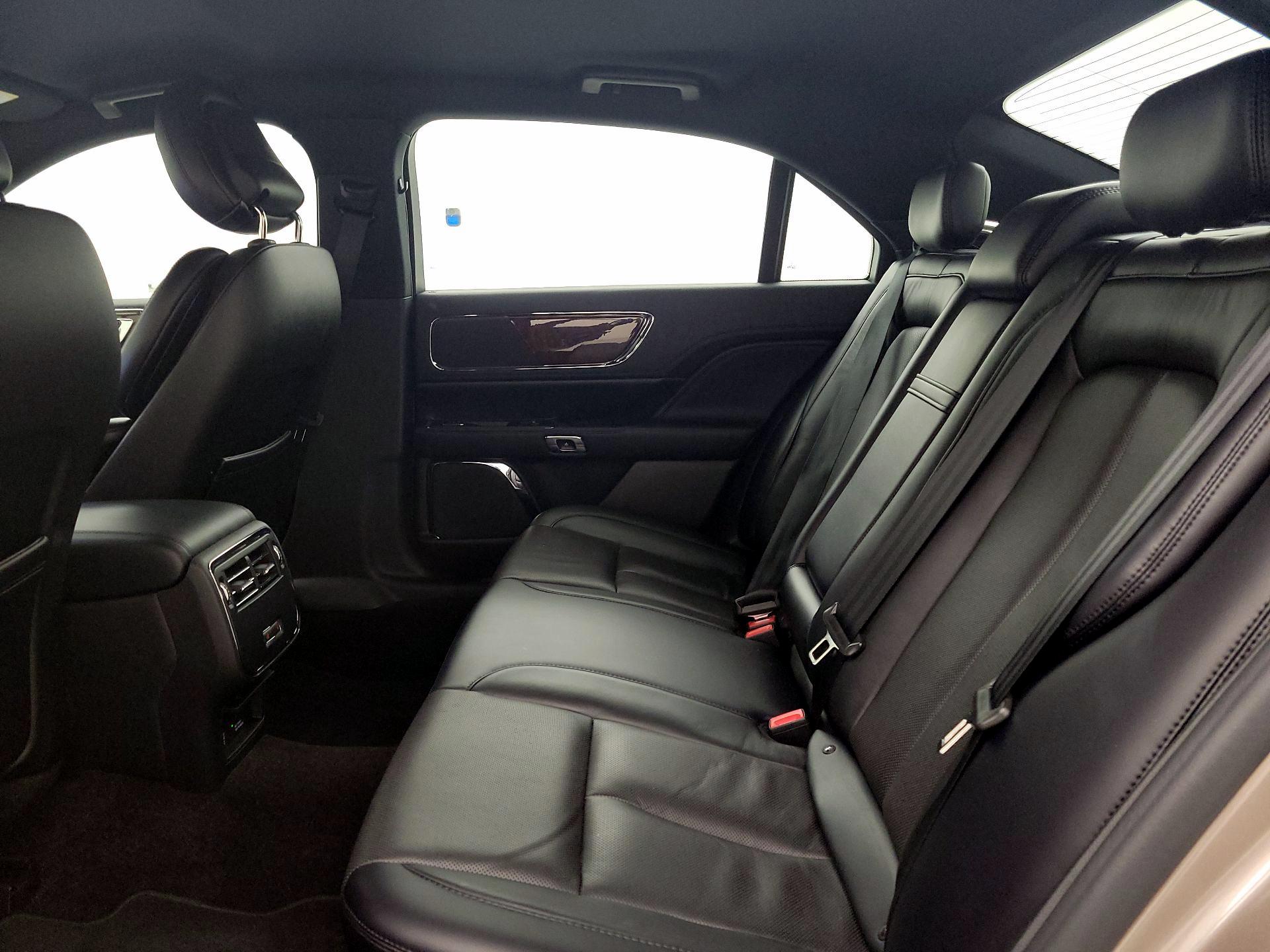 Thumbnail: 2019 Lincoln Continental - 20