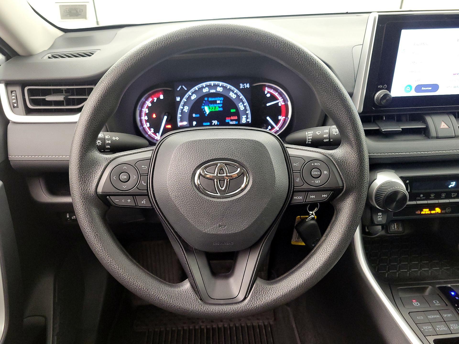 Thumbnail: 2024 Toyota RAV4 - 10
