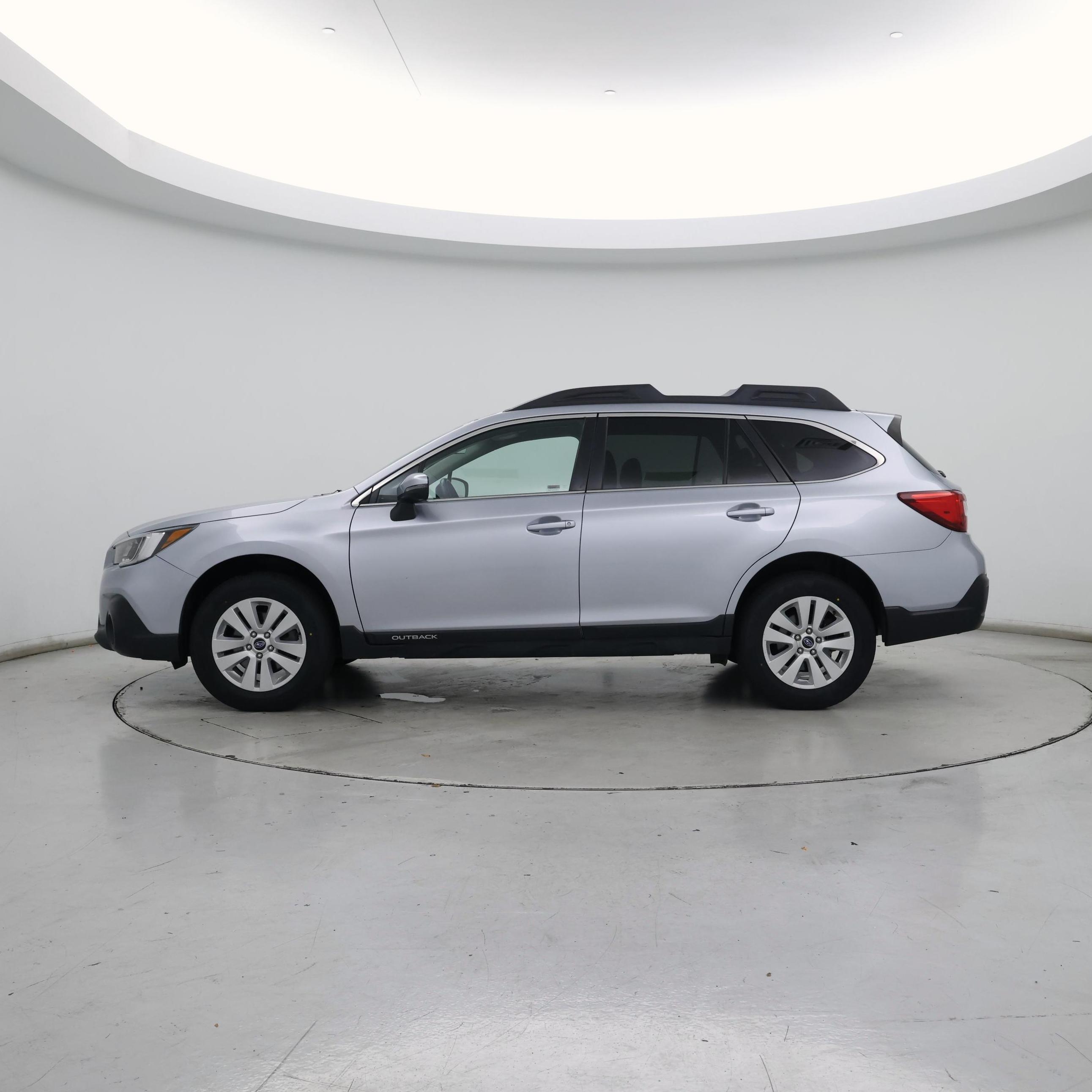 Thumbnail: 2019 Subaru Outback - 3