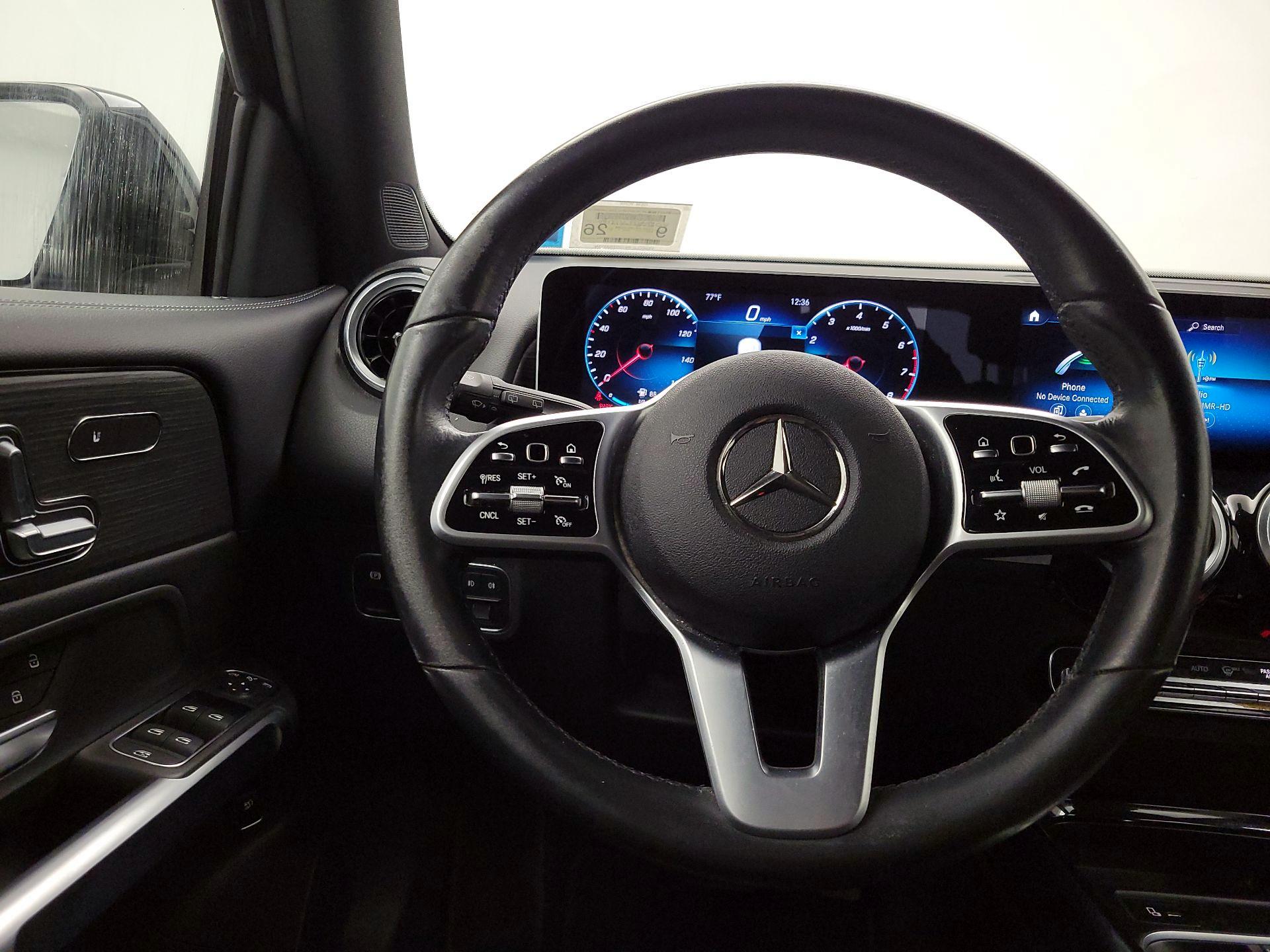 Thumbnail: 2020 Mercedes-Benz GLB - 10