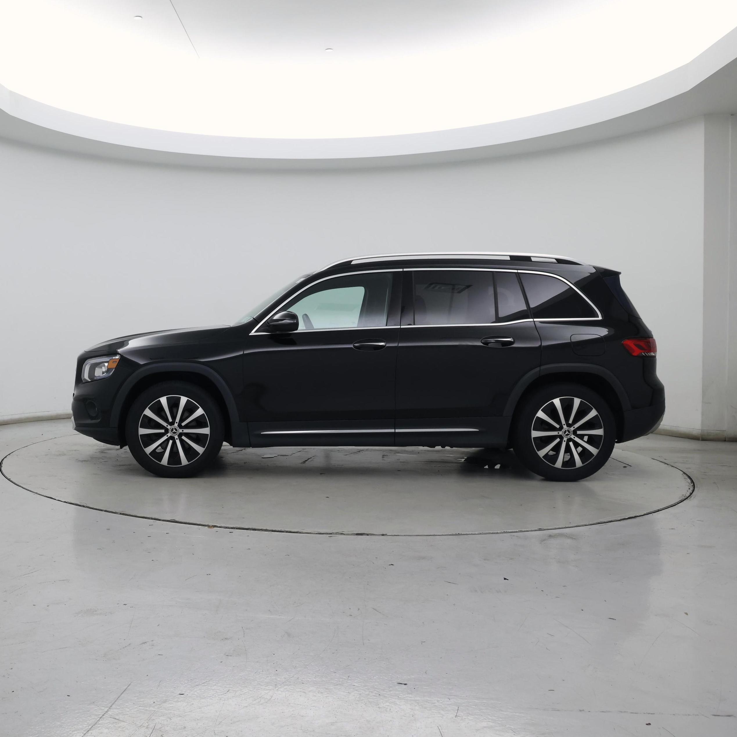Thumbnail: 2020 Mercedes-Benz GLB - 3