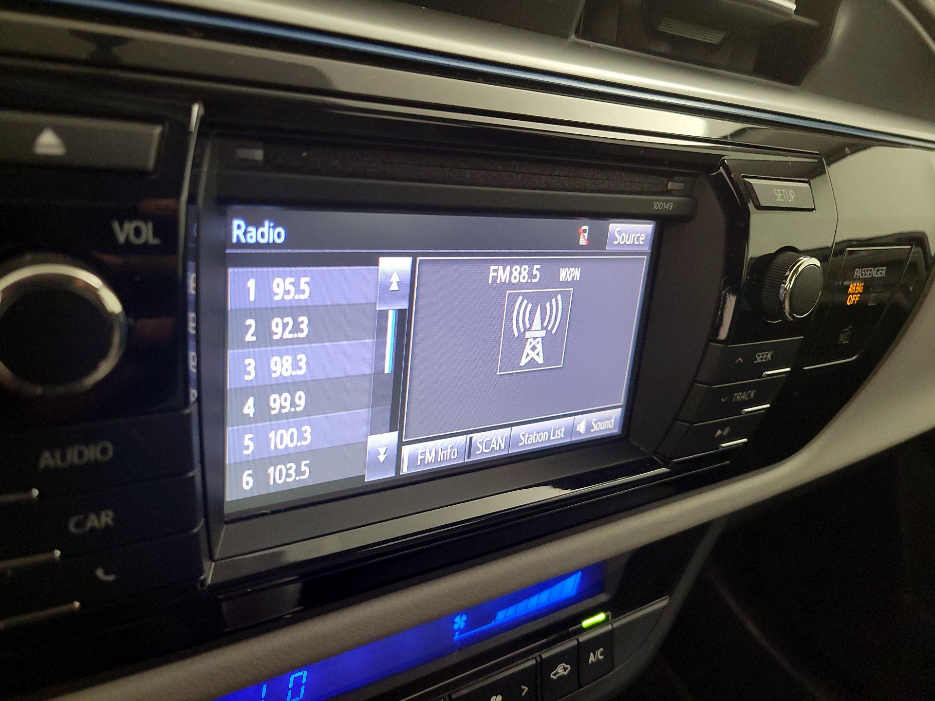 Thumbnail: 2014 Toyota Corolla - 15