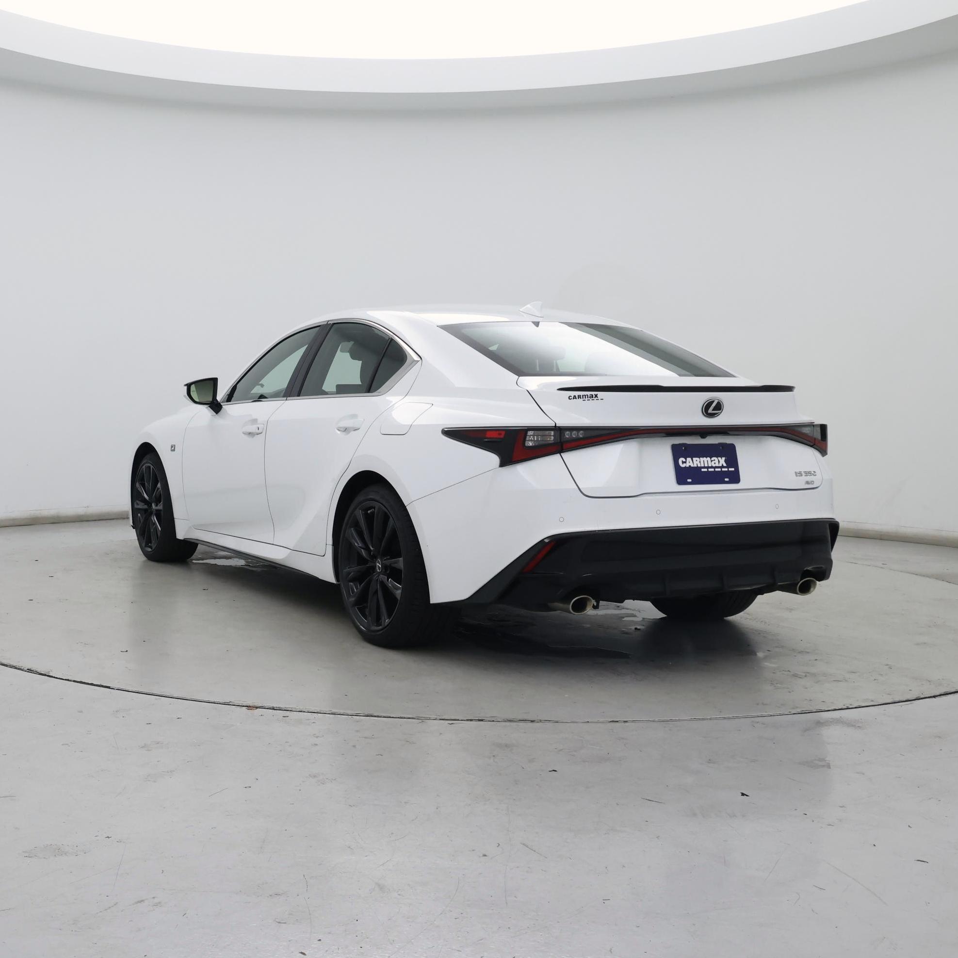 Thumbnail: 2022 Lexus IS - 2