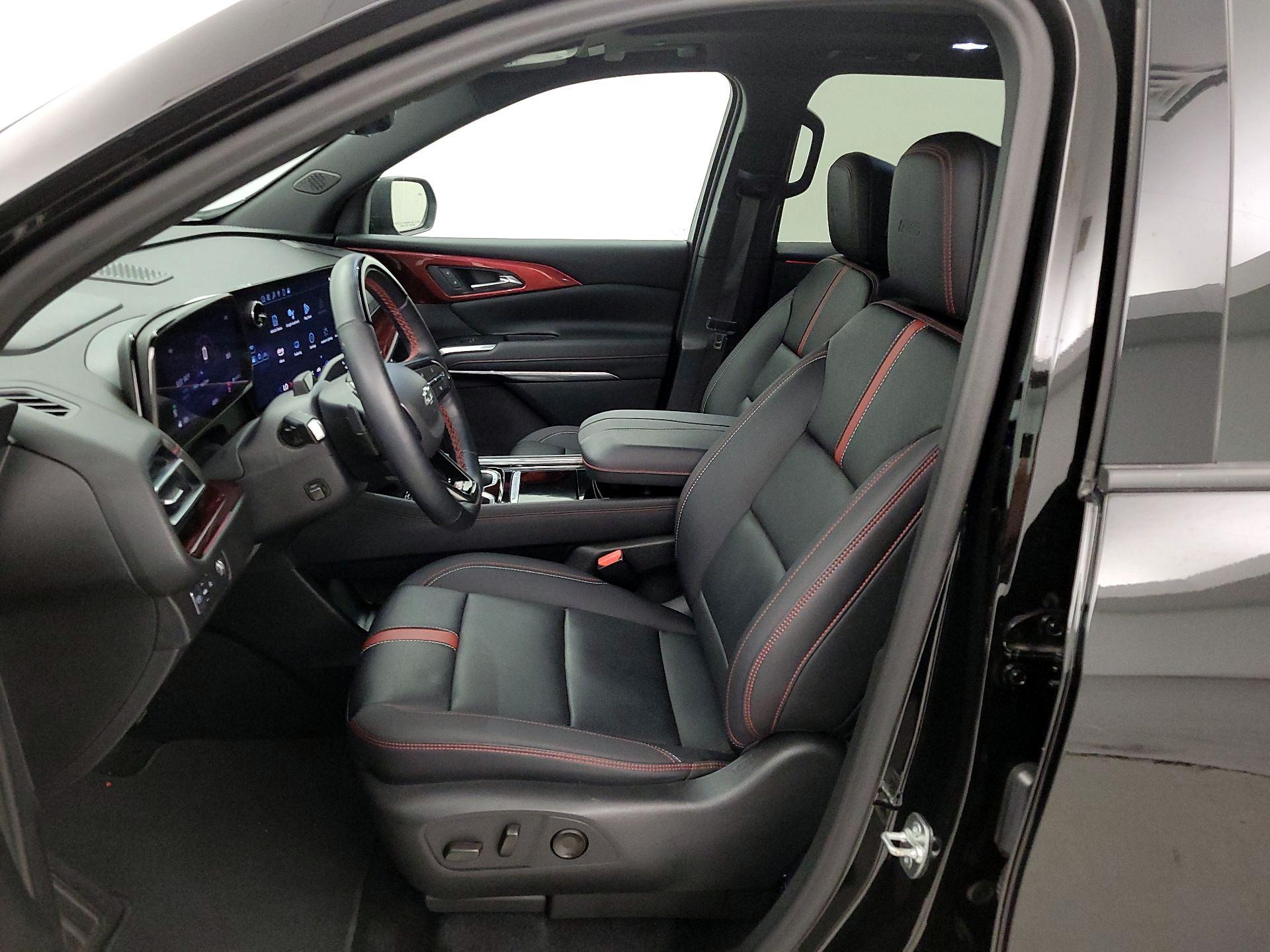 Thumbnail: 2024 Chevrolet Traverse - 11