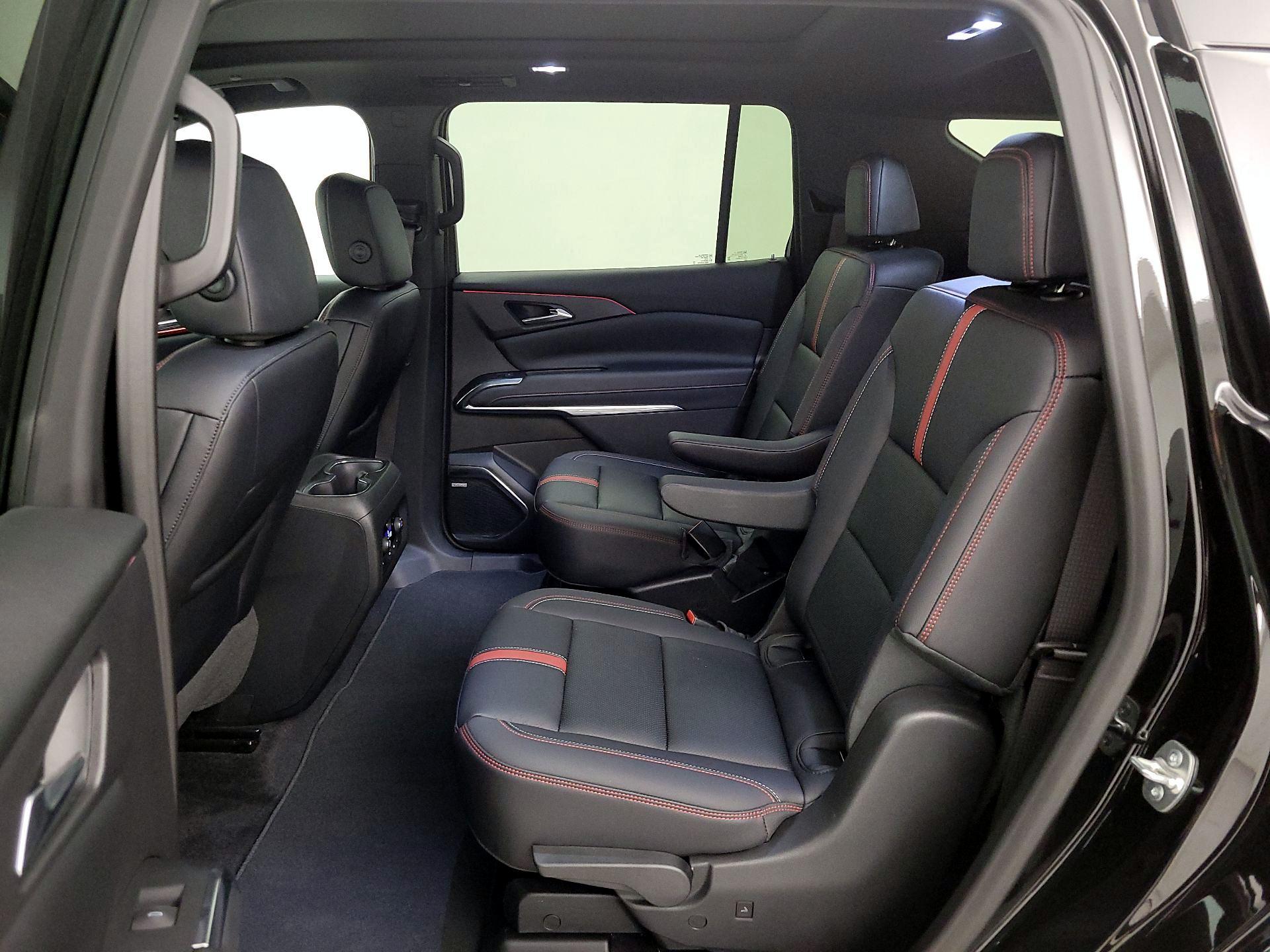 Thumbnail: 2024 Chevrolet Traverse - 19