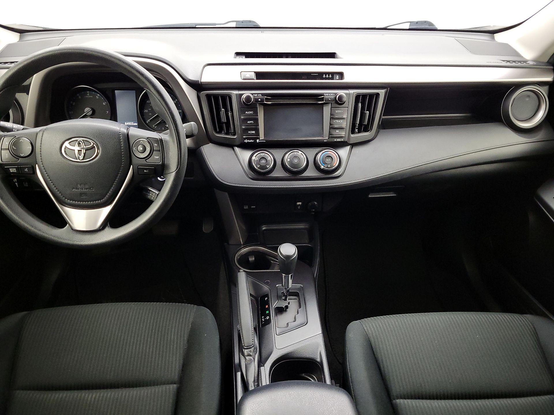 Thumbnail: 2017 Toyota RAV4 - 9