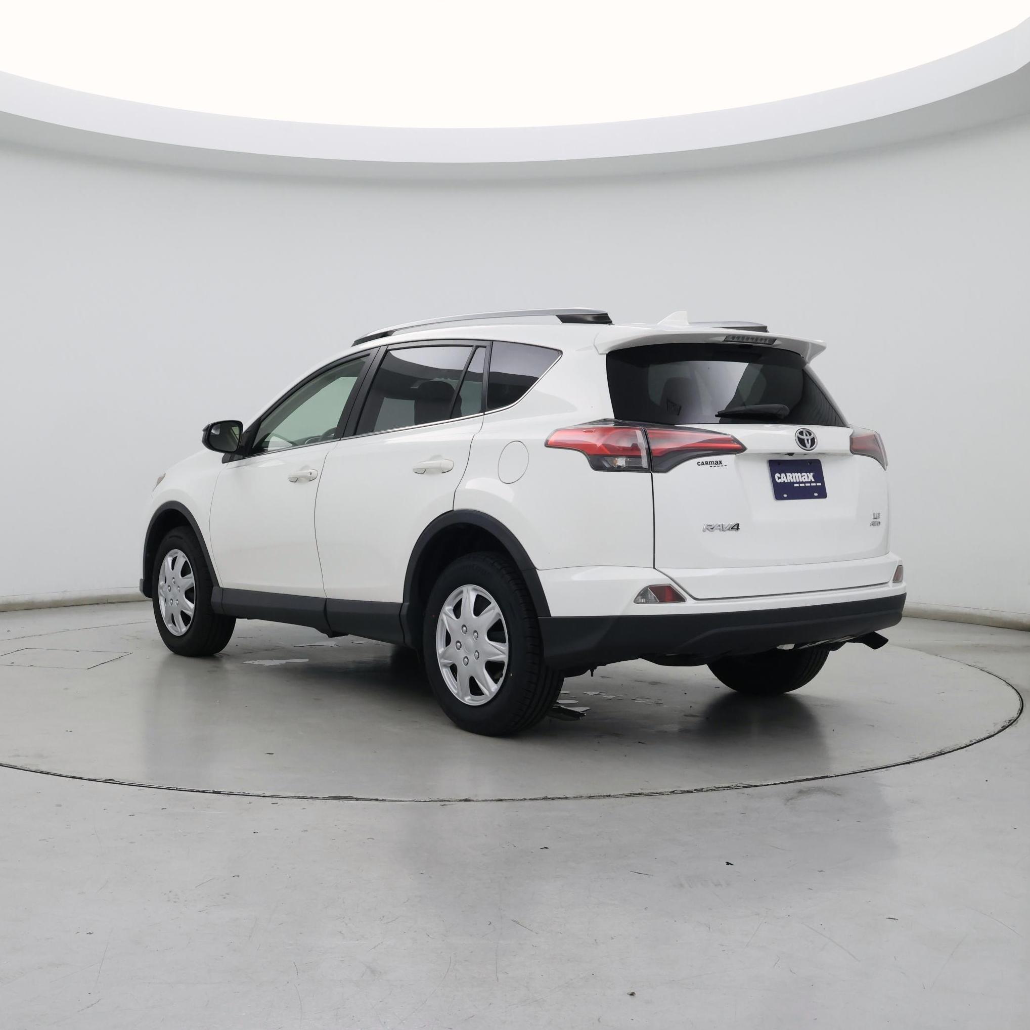Thumbnail: 2017 Toyota RAV4 - 2