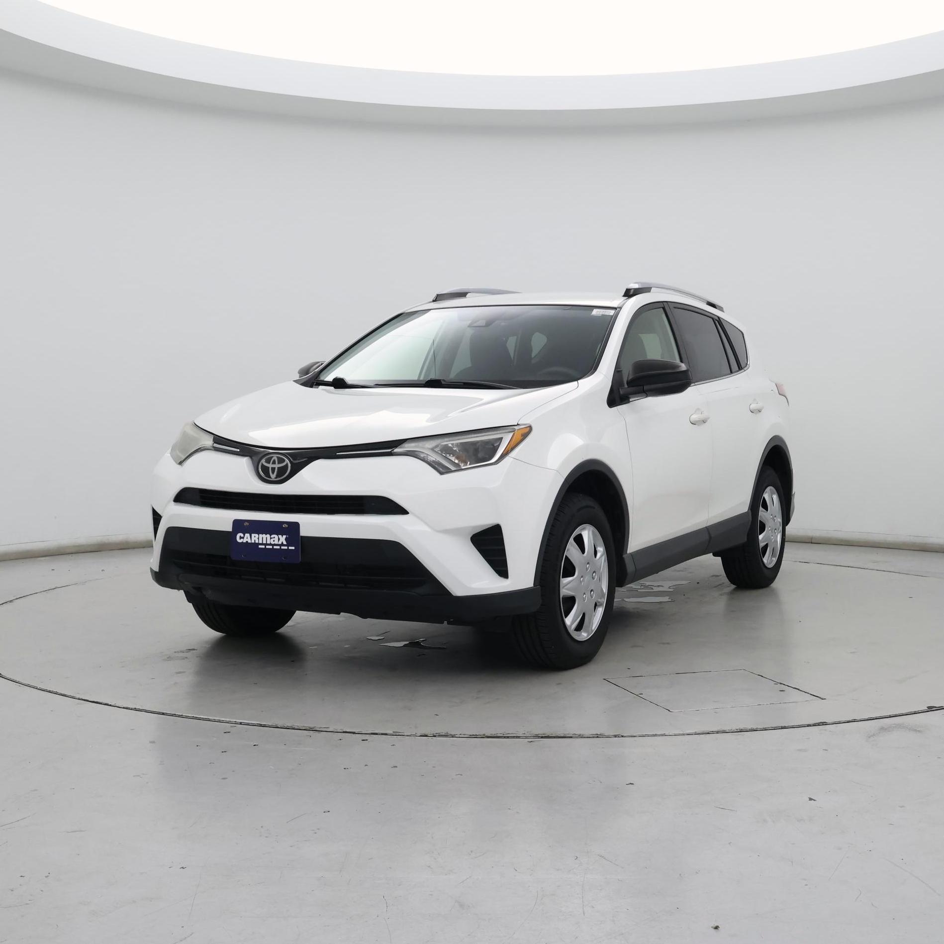 Thumbnail: 2017 Toyota RAV4 - 4
