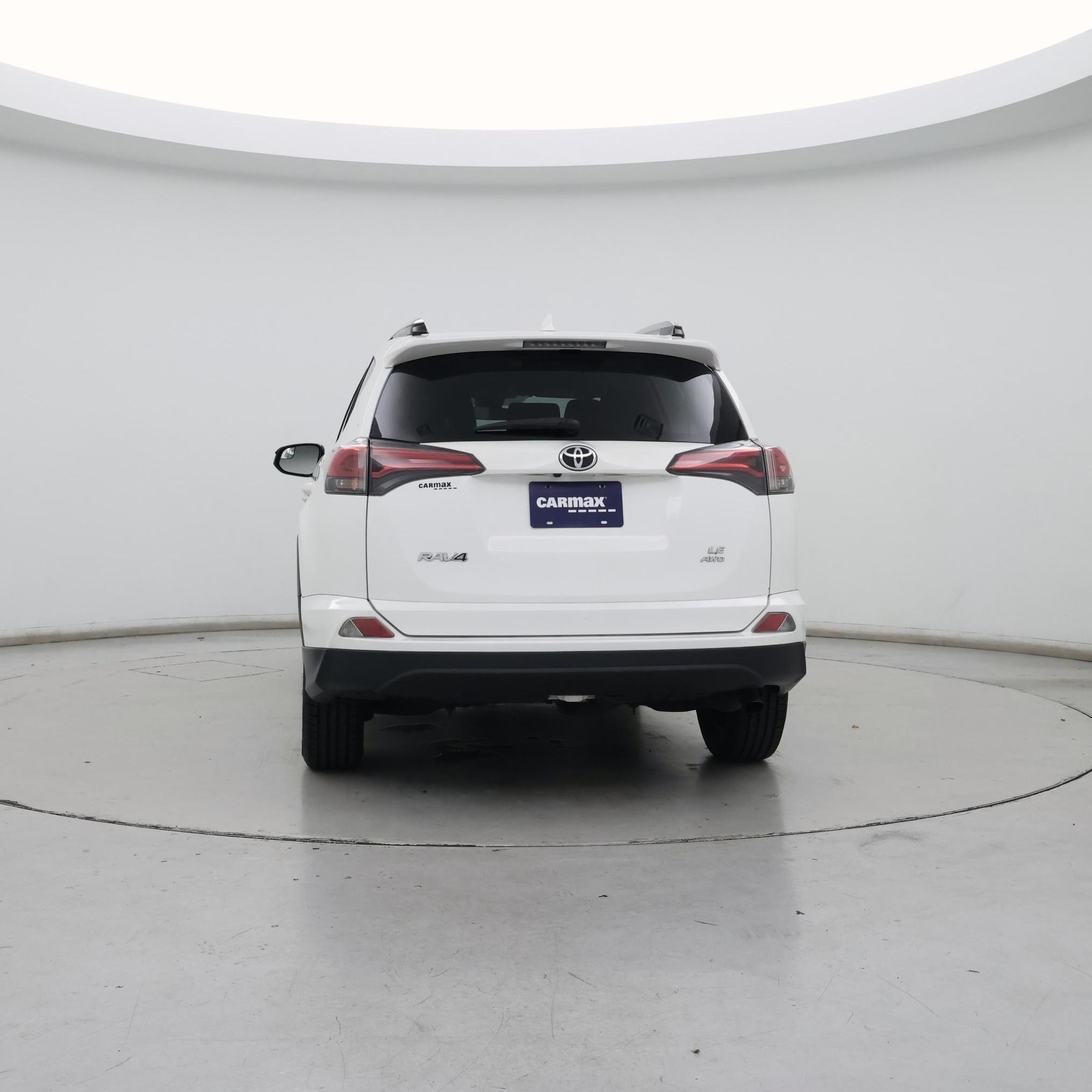 Thumbnail: 2017 Toyota RAV4 - 6