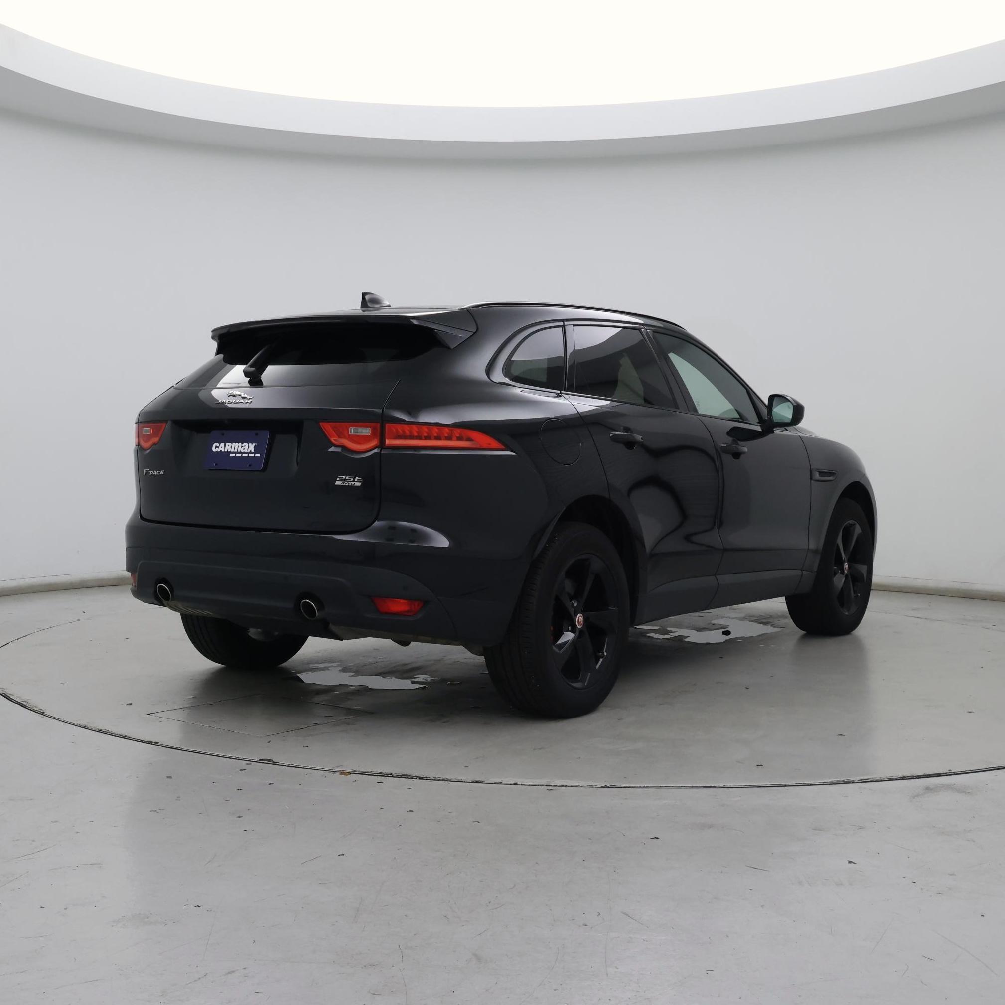 Thumbnail: 2020 Jaguar F-Pace - 8