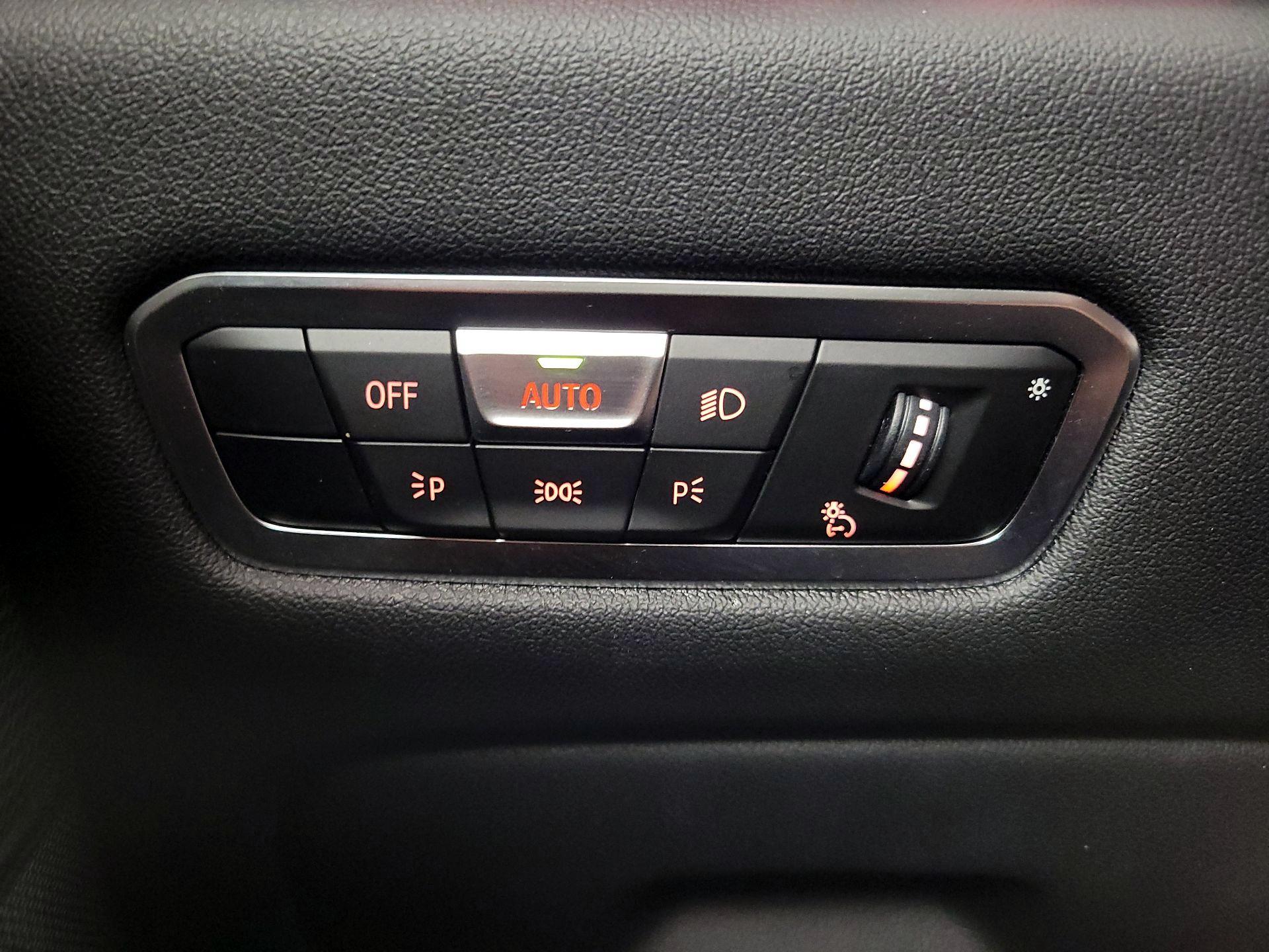 Thumbnail: 2022 BMW X6 - 13