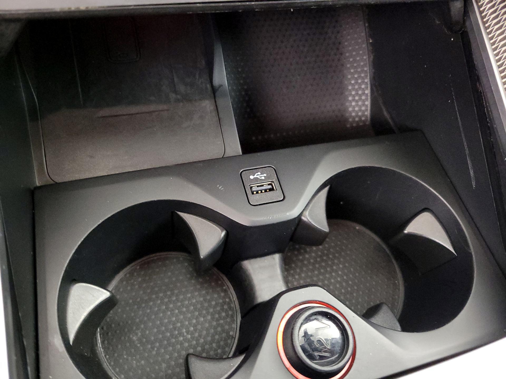 Thumbnail: 2022 BMW X6 - 19