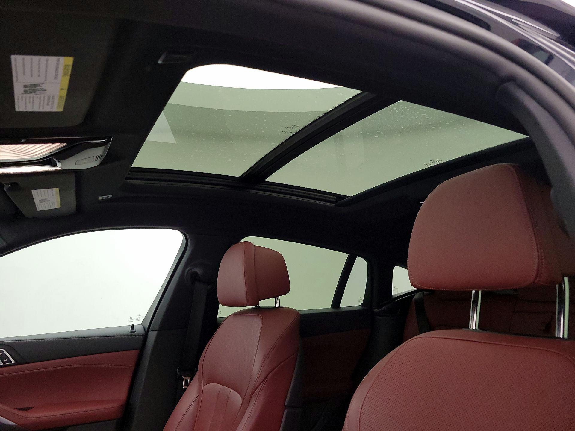 Thumbnail: 2022 BMW X6 - 20