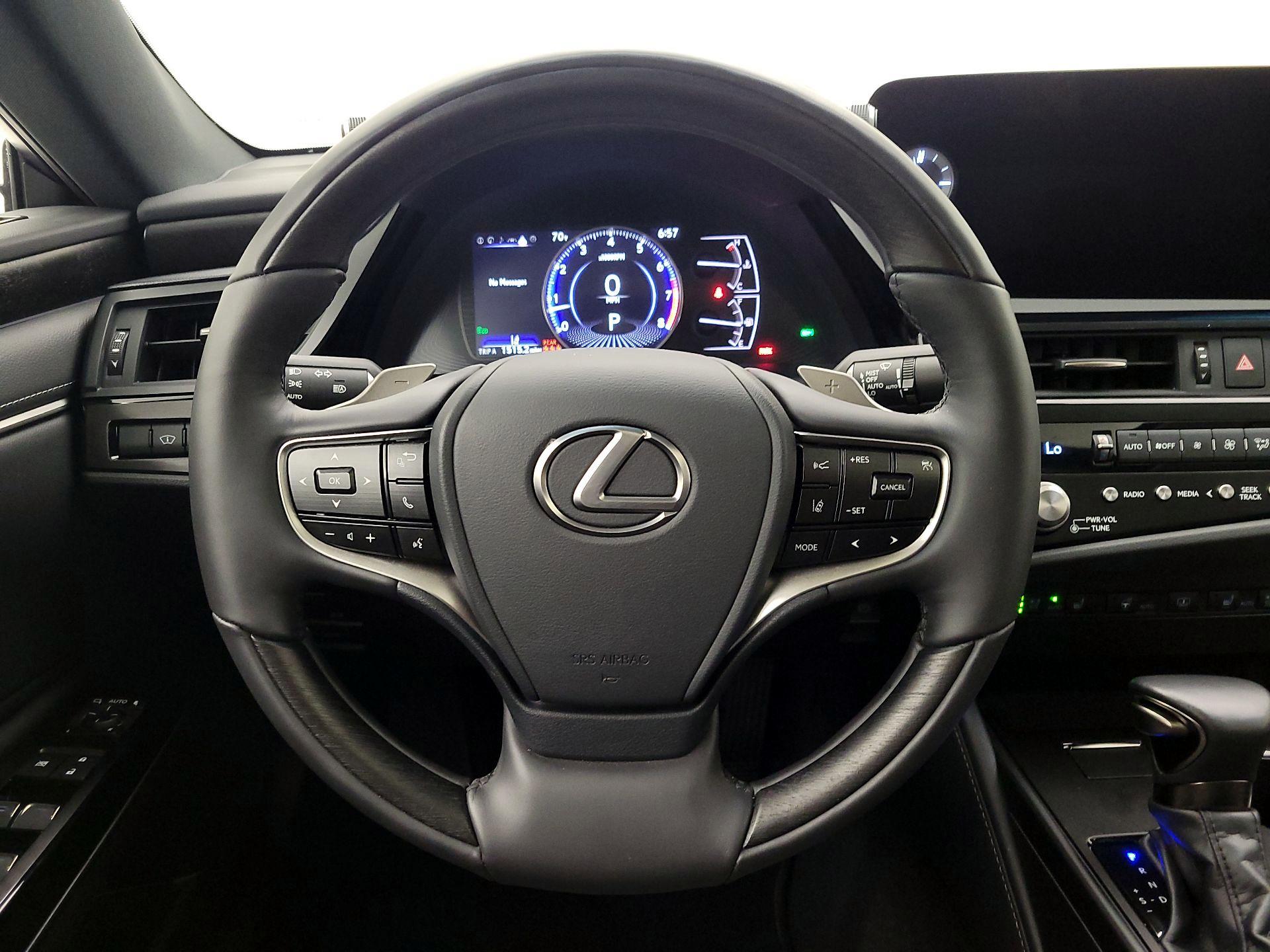 Thumbnail: 2024 Lexus ES - 10