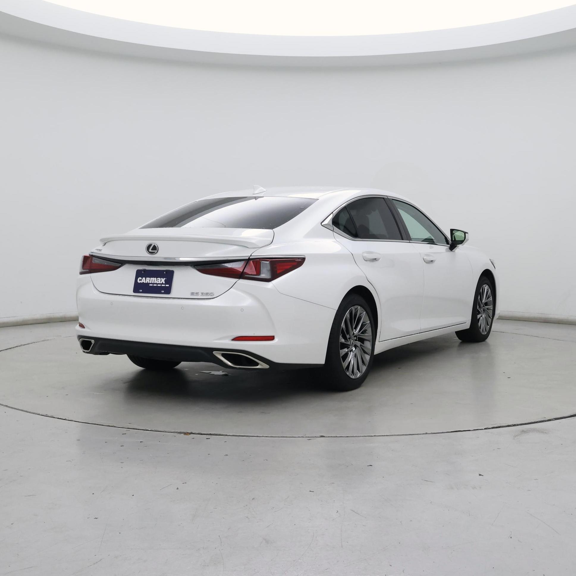 Thumbnail: 2024 Lexus ES - 8