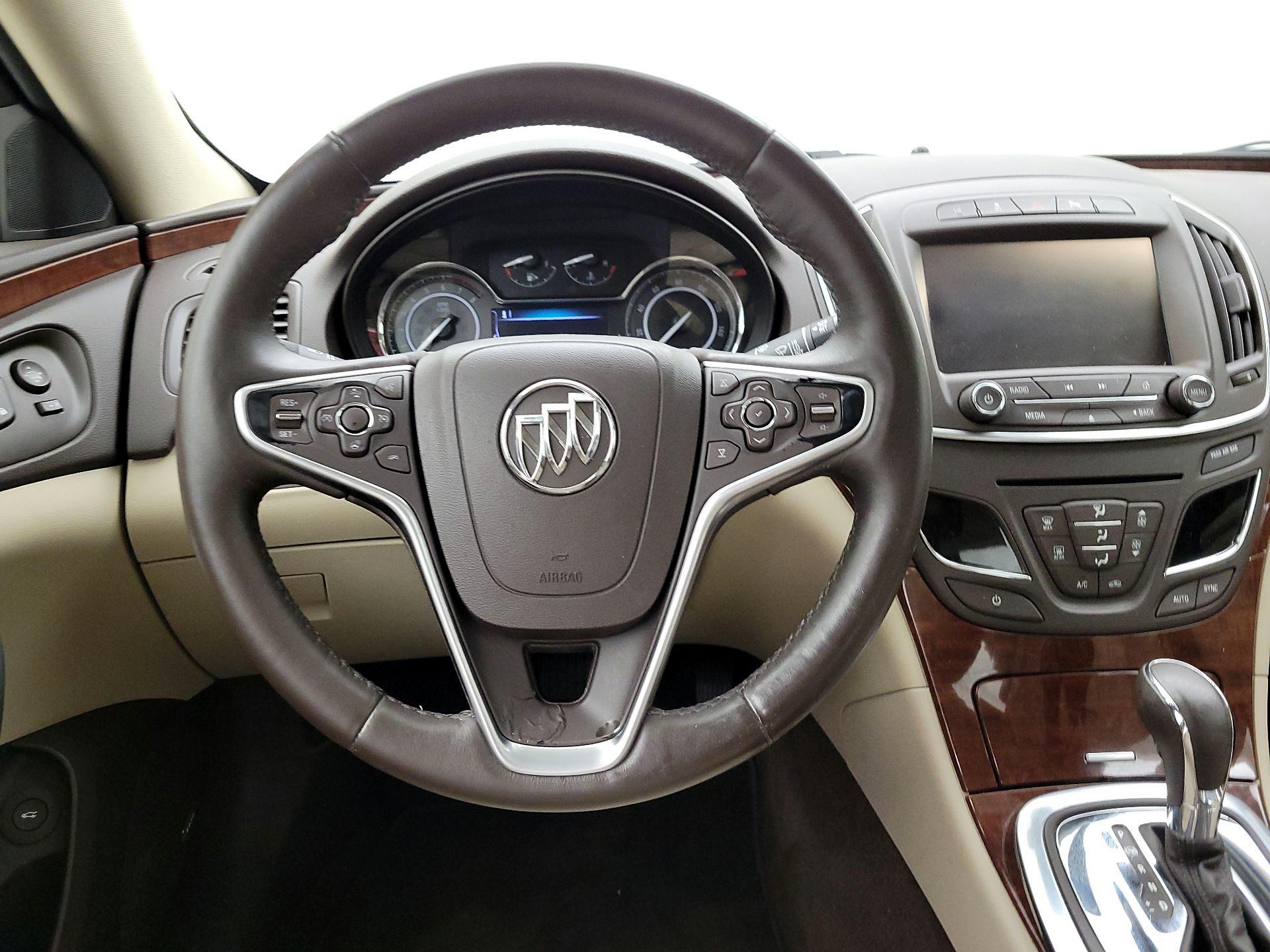 Thumbnail: 2017 Buick Regal - 10