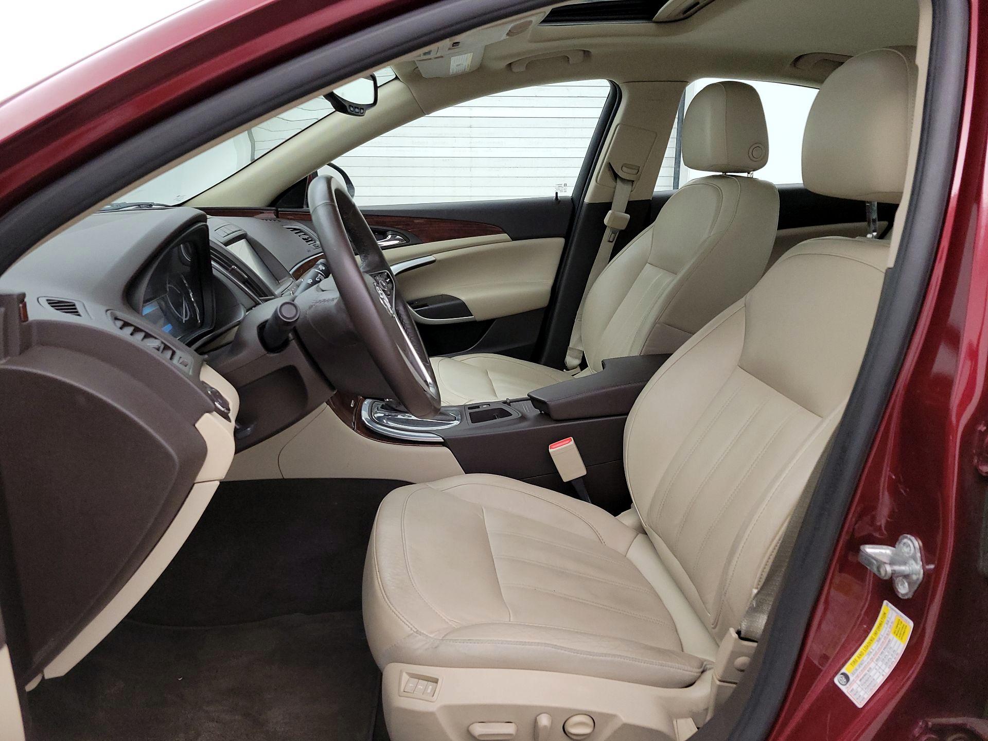 Thumbnail: 2017 Buick Regal - 11