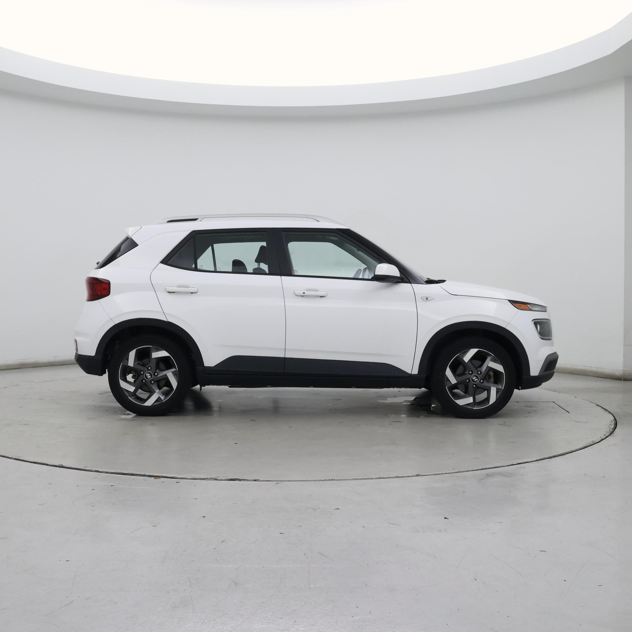 Thumbnail: 2021 Hyundai Venue - 7