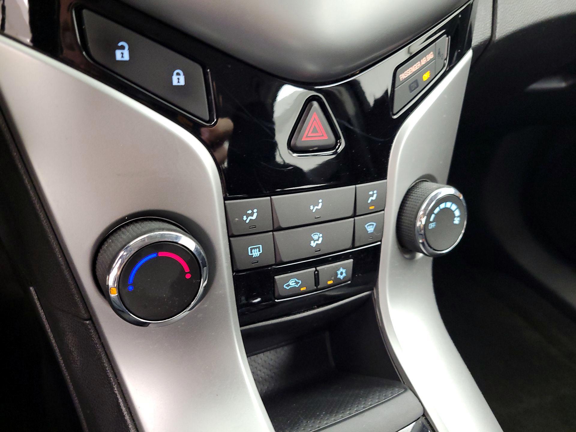 Thumbnail: 2014 Chevrolet Cruze - 15