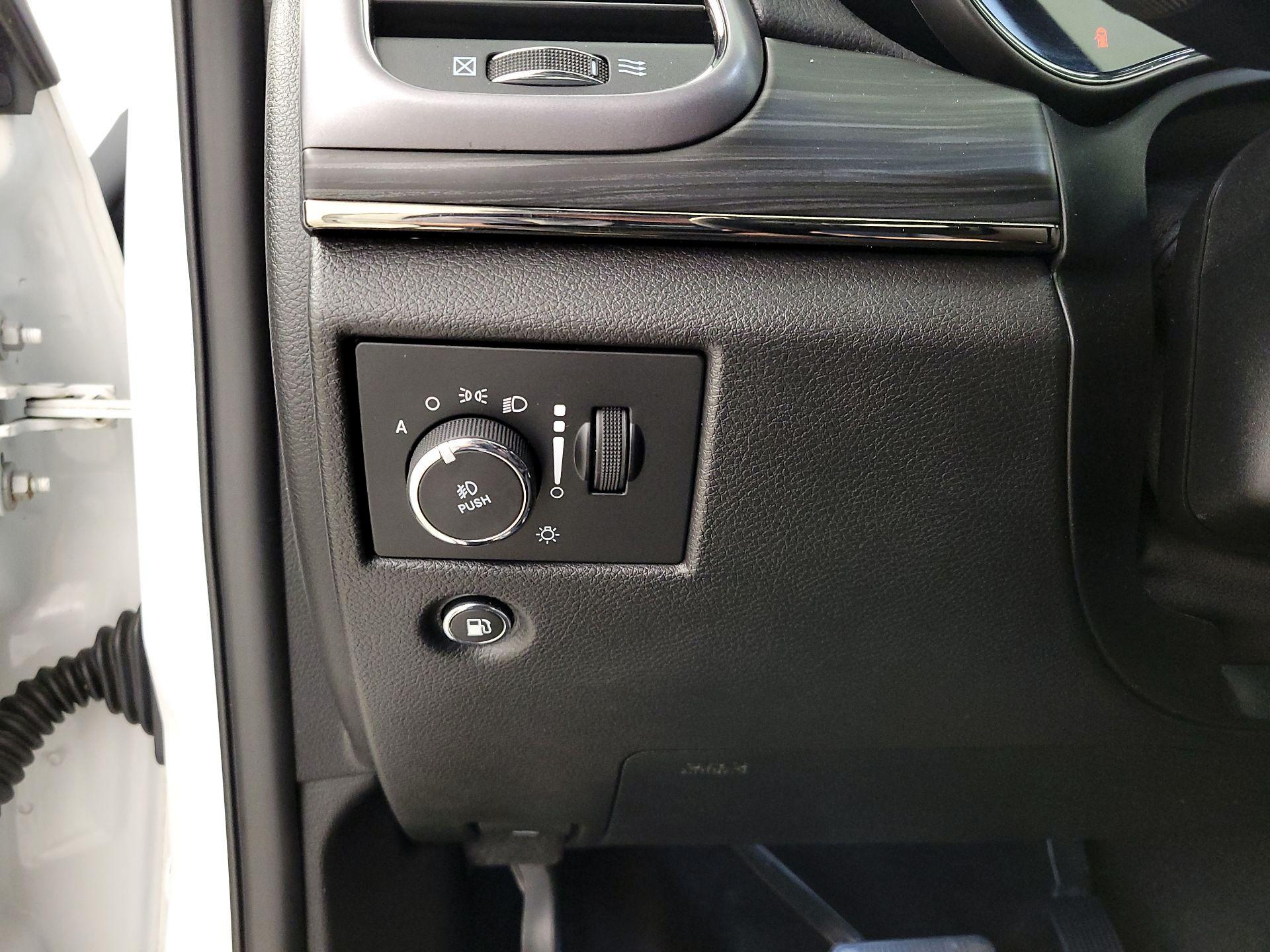 Thumbnail: 2019 Jeep Grand Cherokee - 13