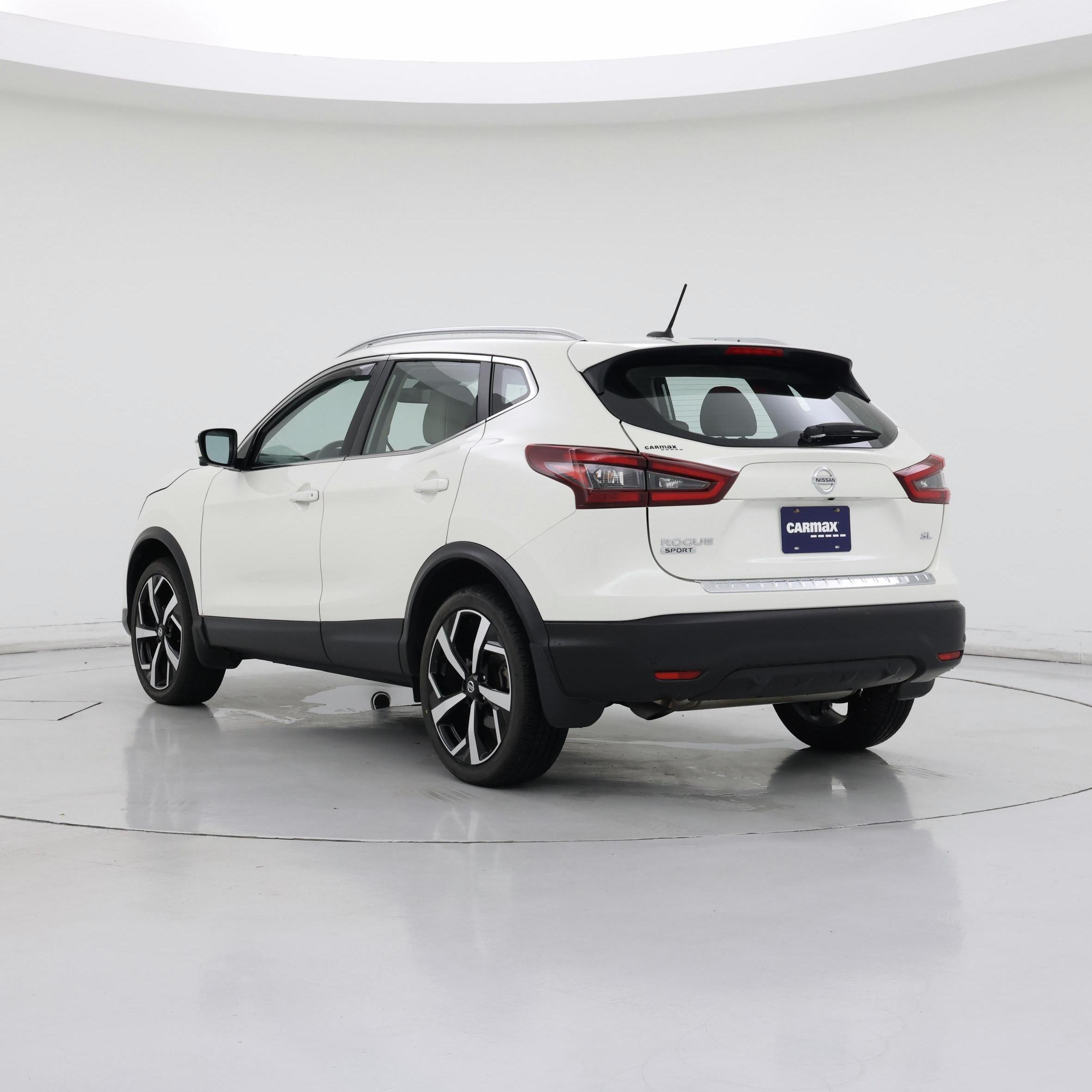 Thumbnail: 2022 Nissan Rogue Sport - 2