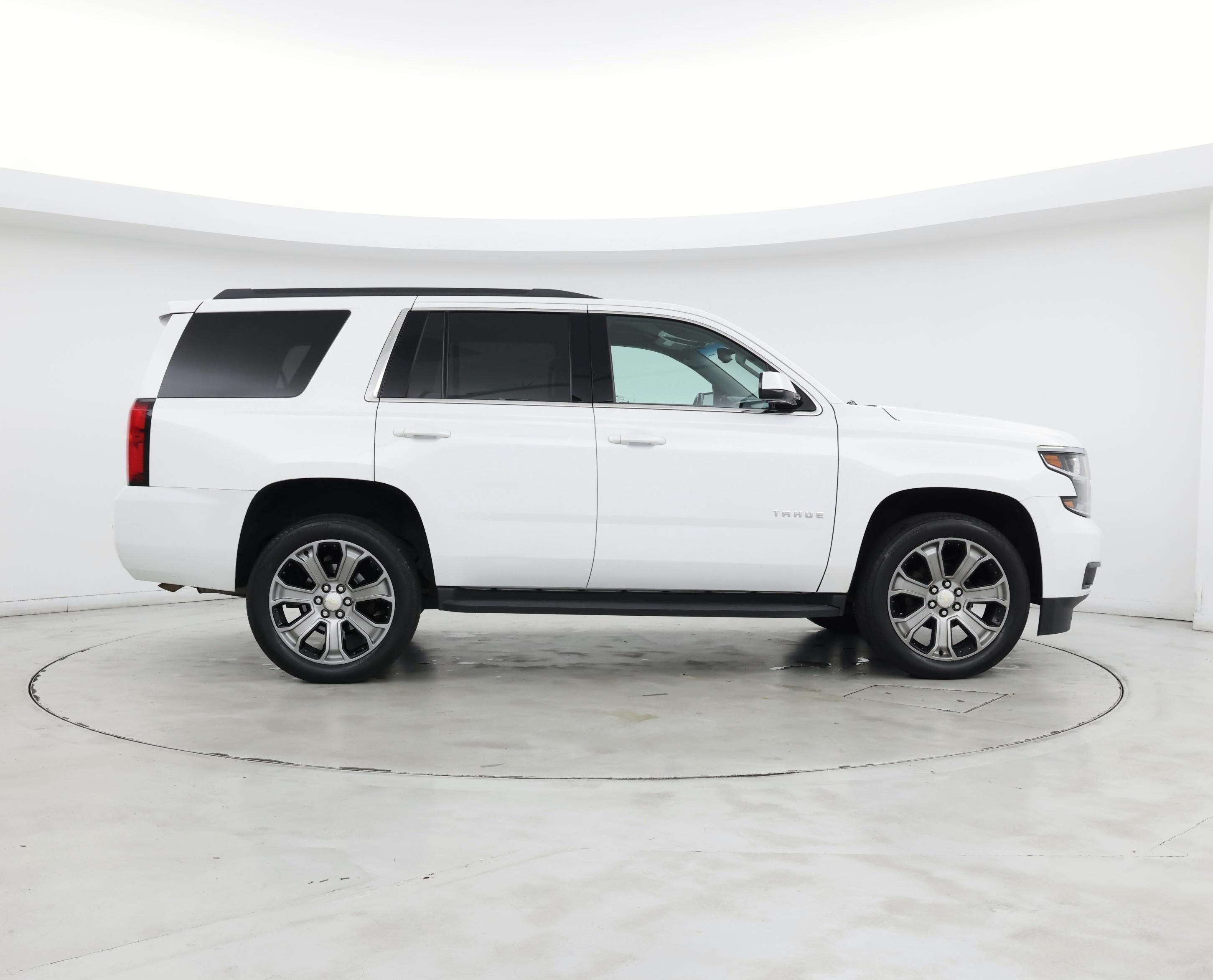 Thumbnail: 2017 Chevrolet Tahoe - 7