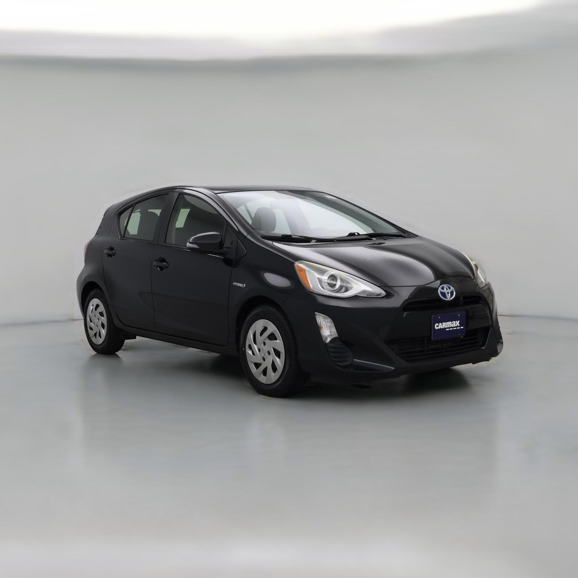 Thumbnail: 2016 Toyota Prius c - 1