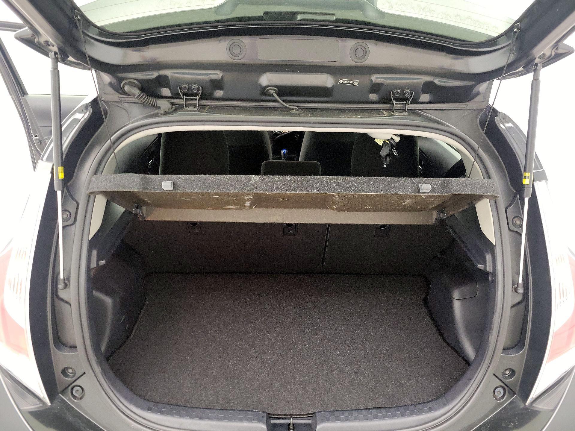 Thumbnail: 2016 Toyota Prius c - 19