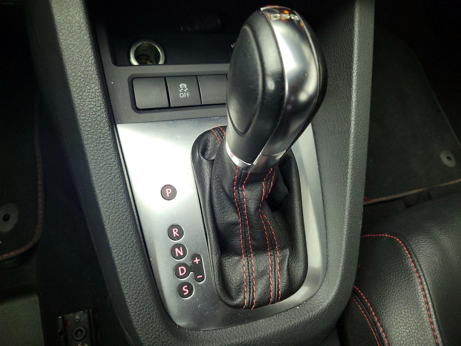 Thumbnail: 2014 Volkswagen Jetta - 16