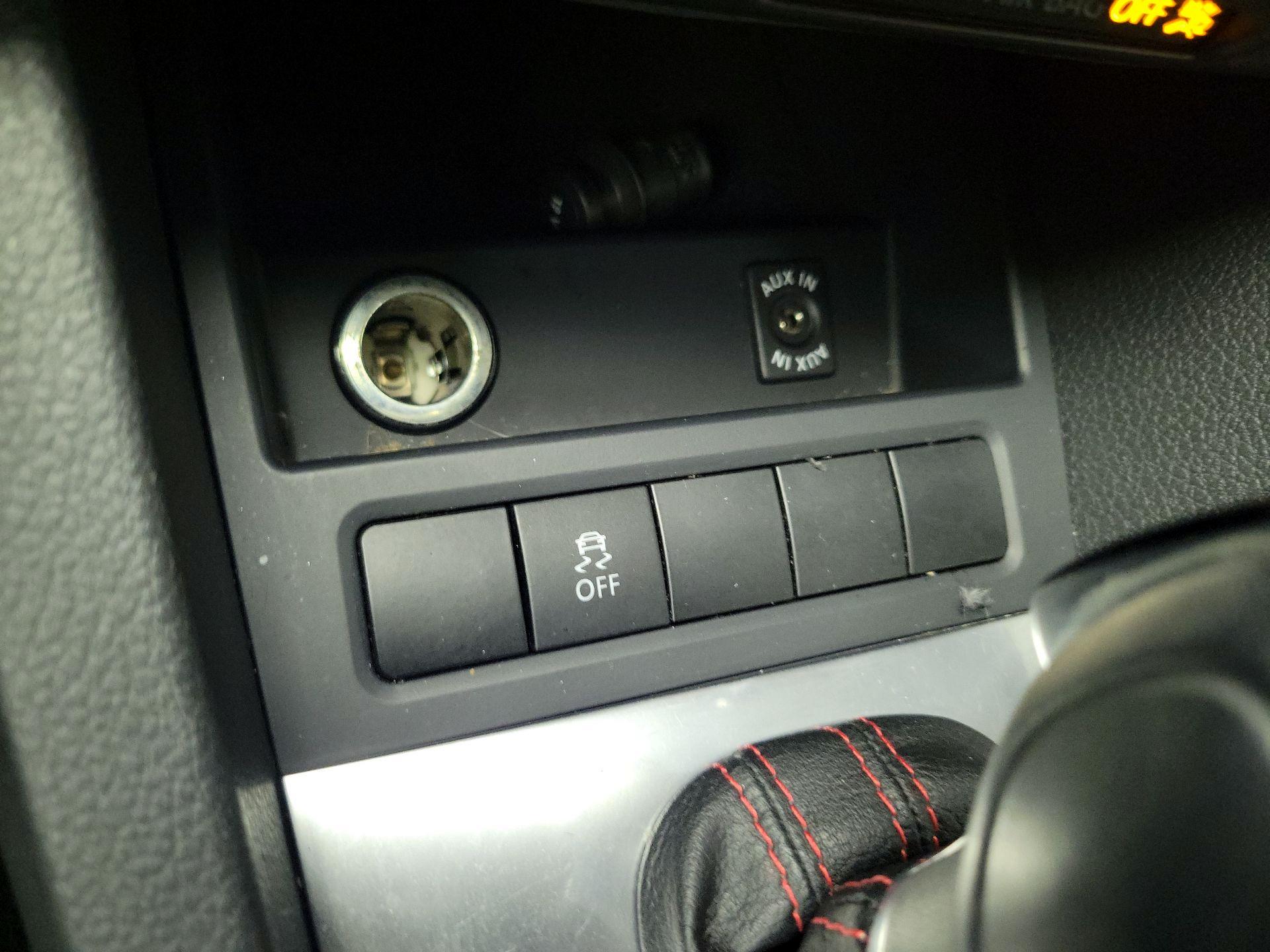 Thumbnail: 2014 Volkswagen Jetta - 17