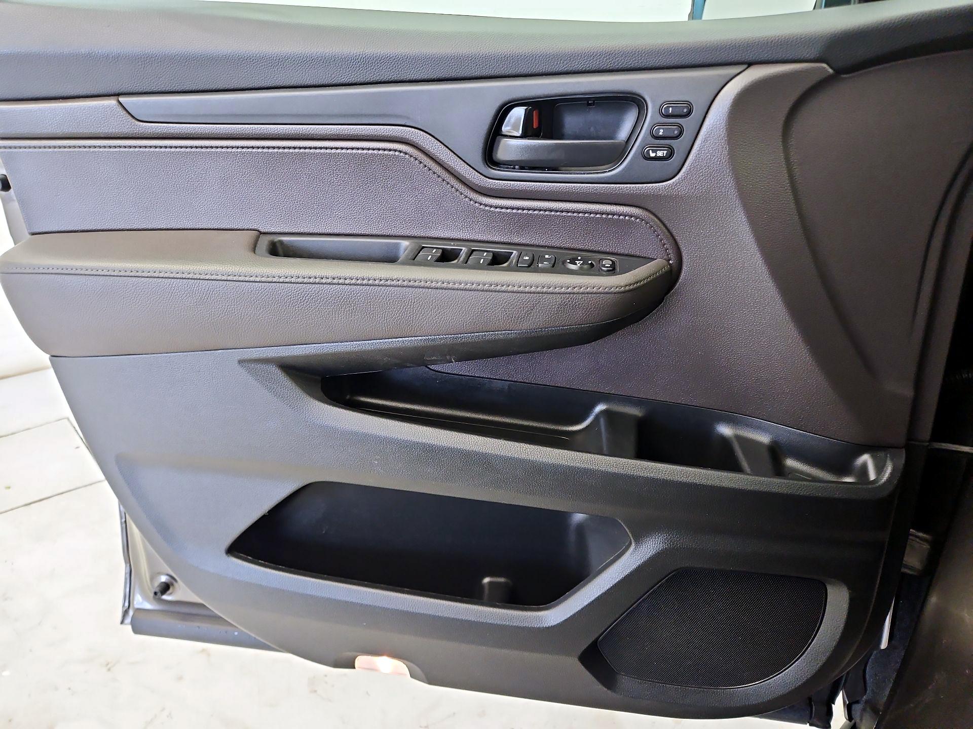 Thumbnail: 2020 Honda Odyssey - 12
