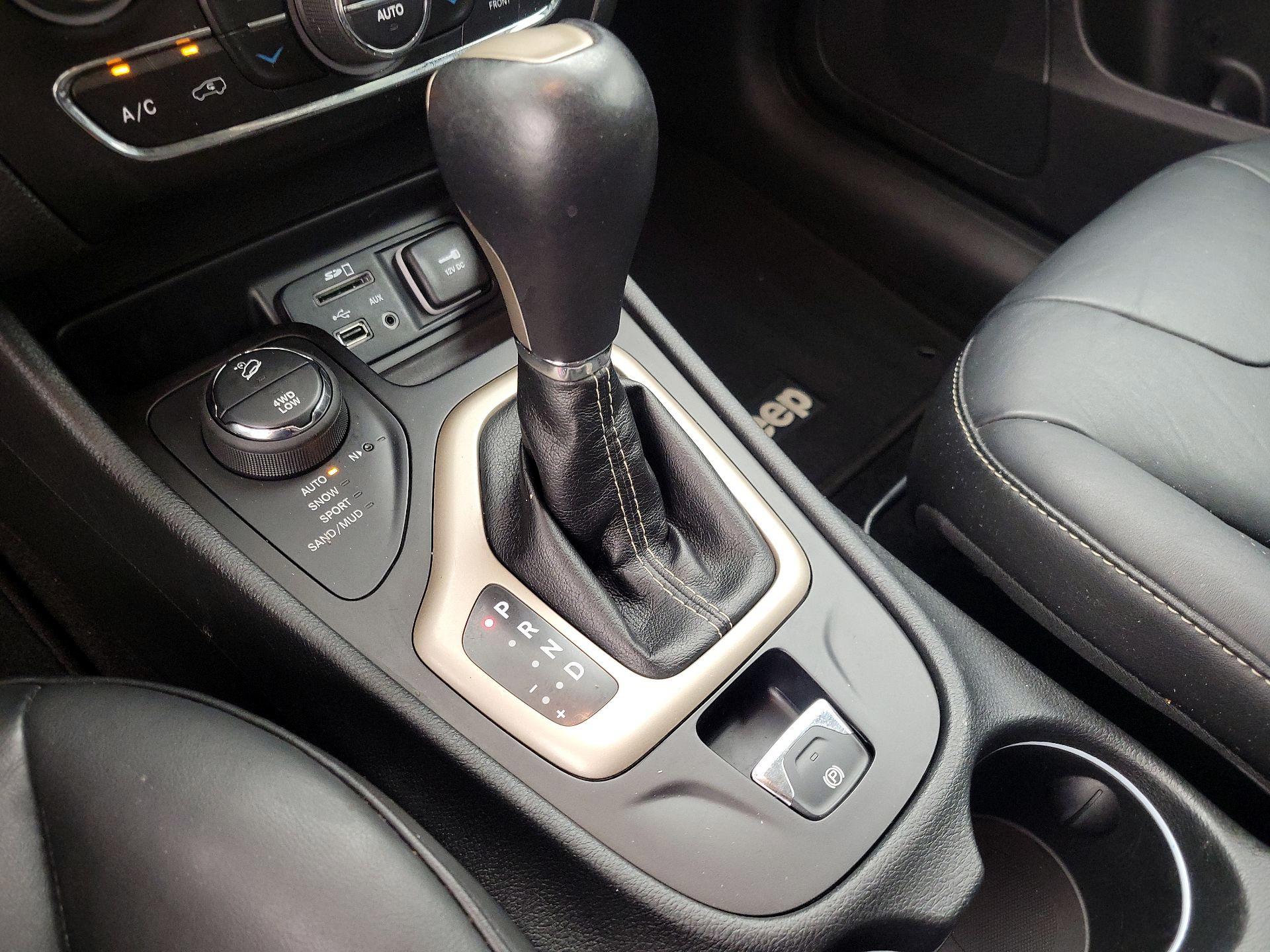 Thumbnail: 2014 Jeep Cherokee - 17