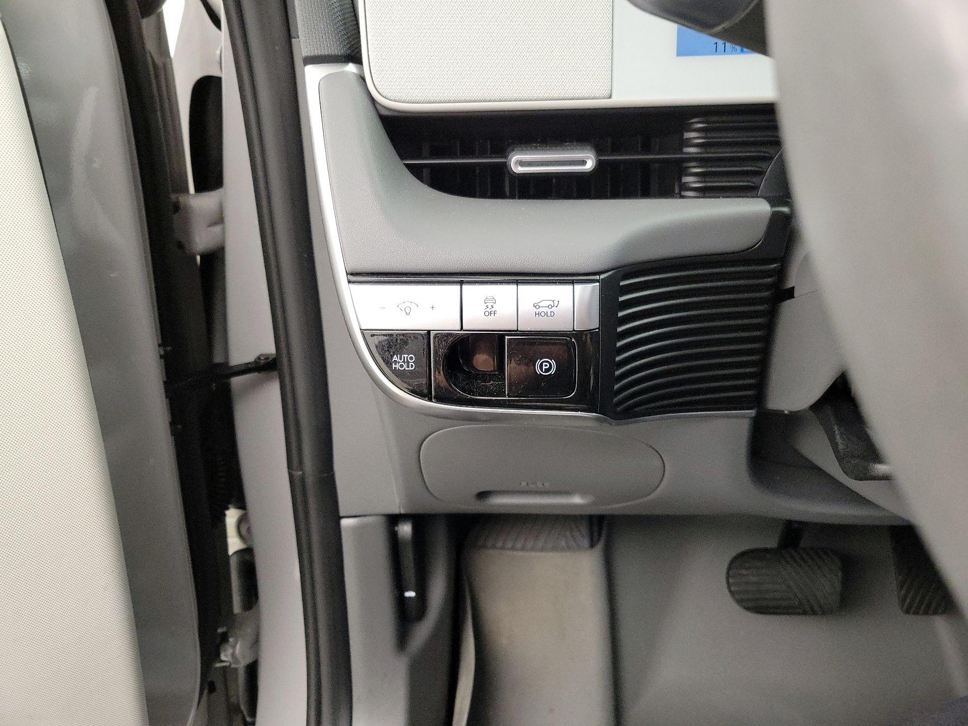 Thumbnail: 2023 Hyundai Ioniq 5 - 13