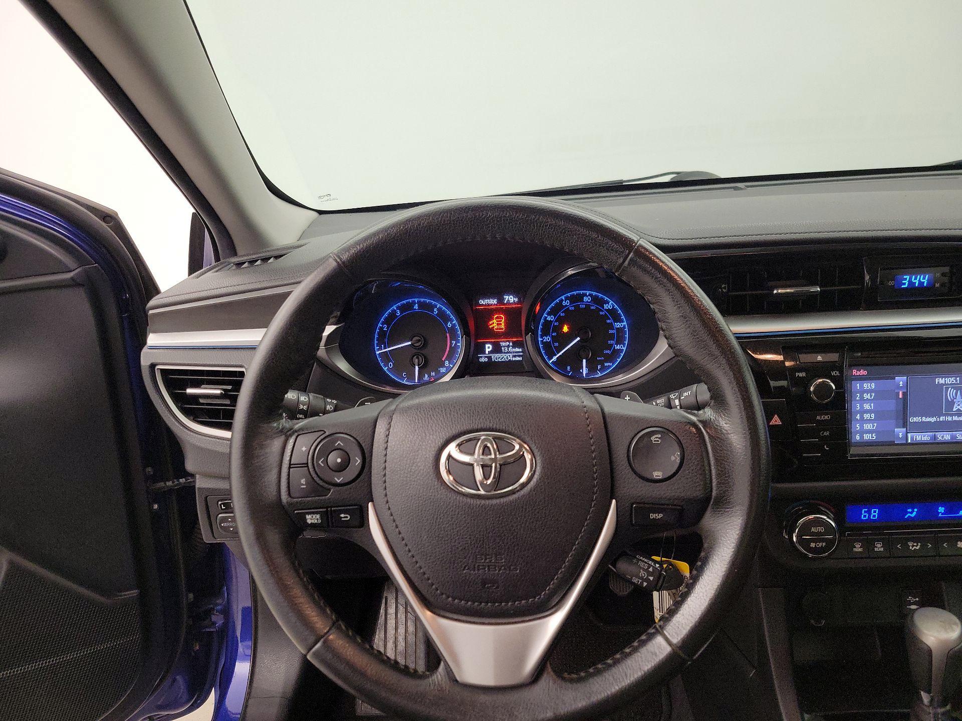 Thumbnail: 2015 Toyota Corolla - 10