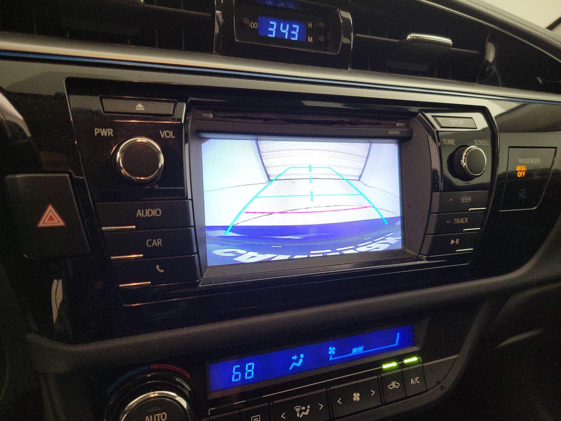 Thumbnail: 2015 Toyota Corolla - 14