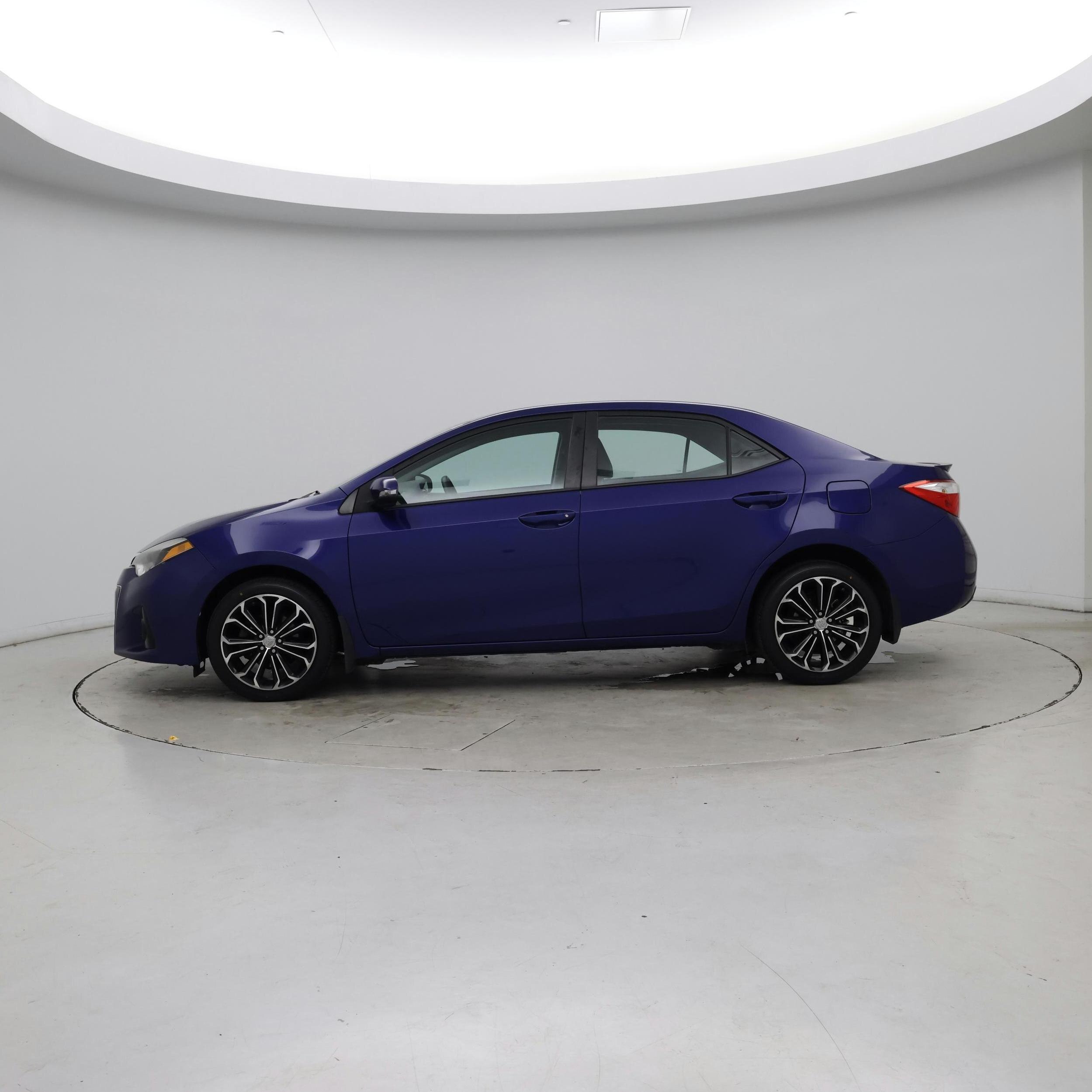 Thumbnail: 2015 Toyota Corolla - 3