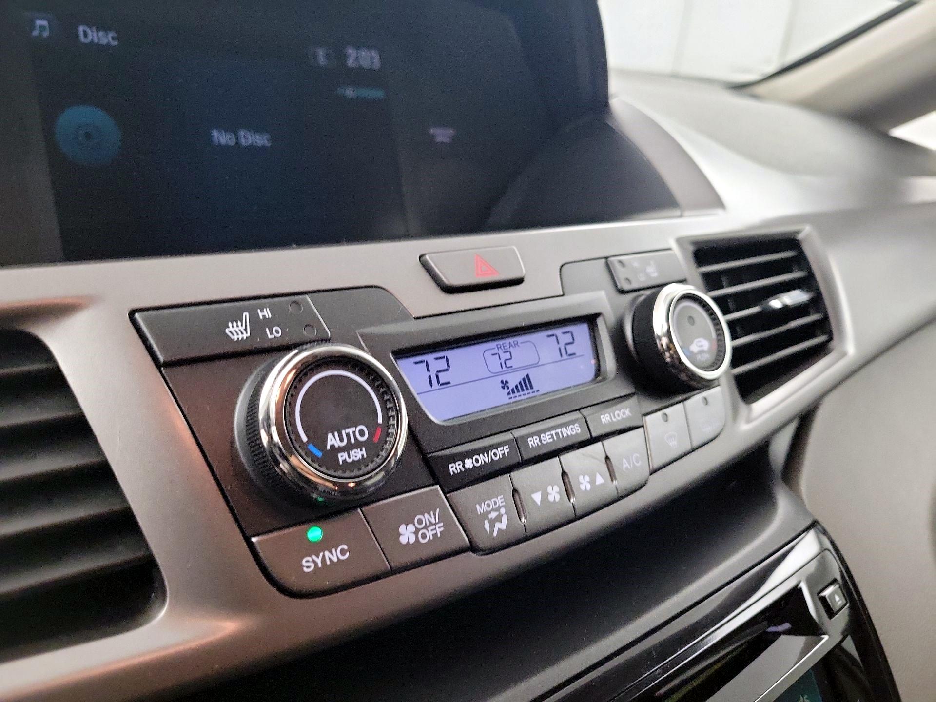 Thumbnail: 2015 Honda Odyssey - 14