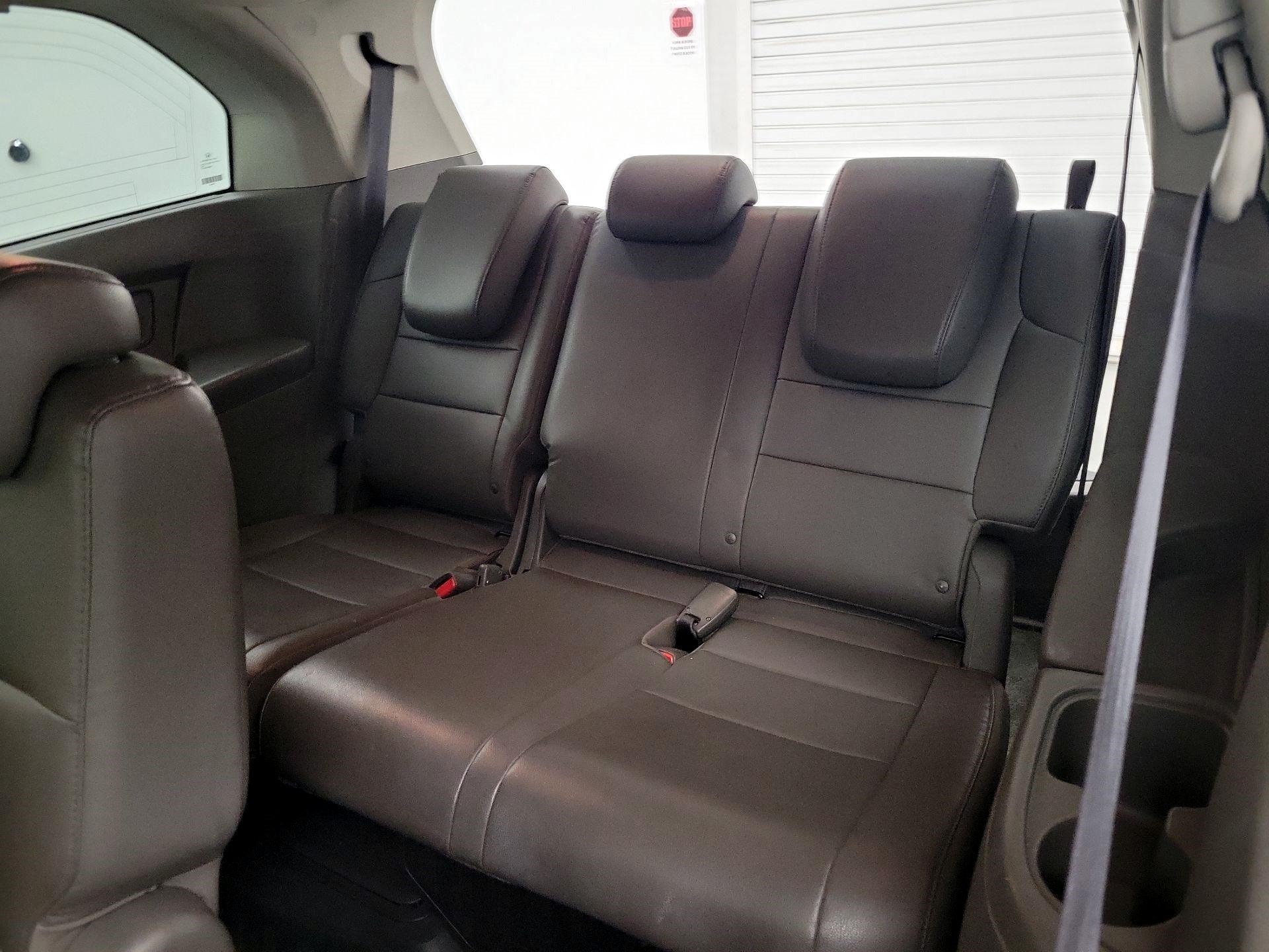 Thumbnail: 2015 Honda Odyssey - 19