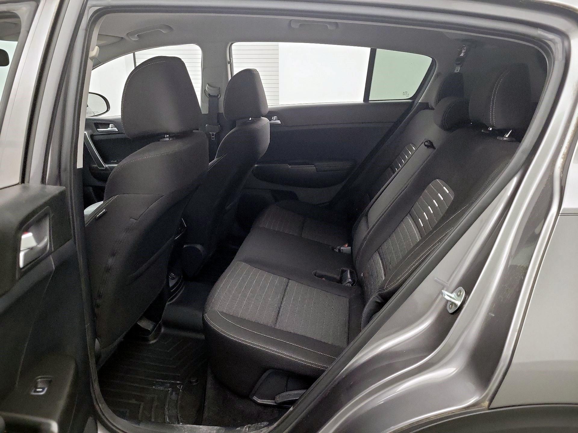 Thumbnail: 2017 Kia Sportage - 17