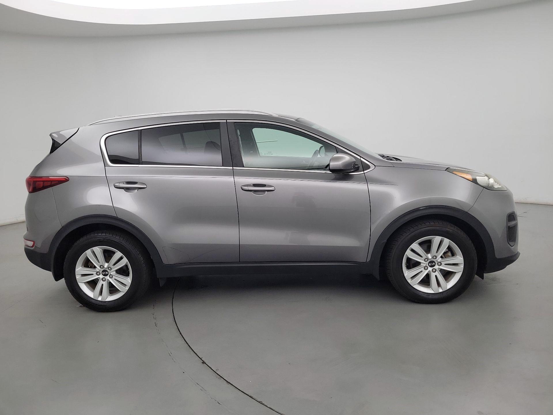 Thumbnail: 2017 Kia Sportage - 4
