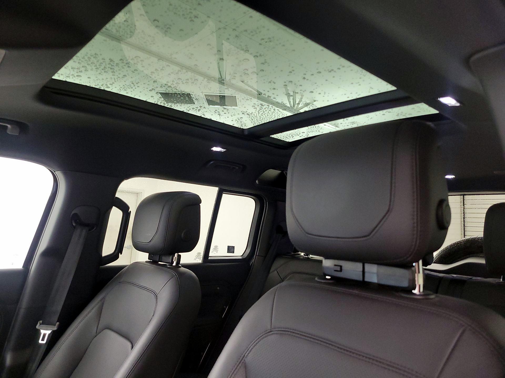 Thumbnail: 2024 Land Rover Defender - 20