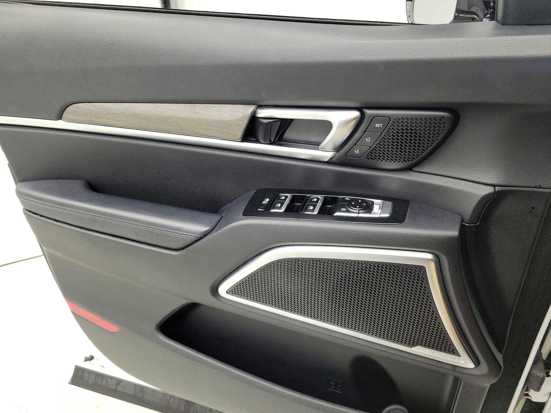 Thumbnail: 2020 Kia Telluride - 12