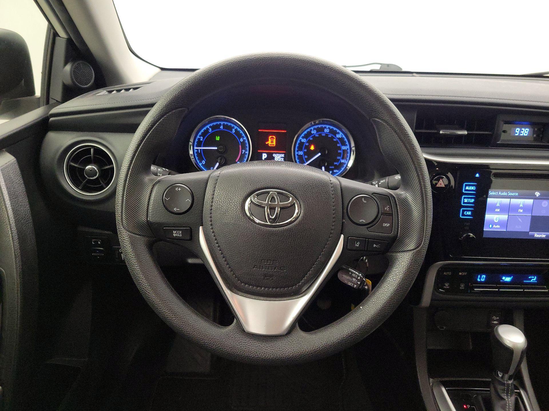 Thumbnail: 2017 Toyota Corolla - 10
