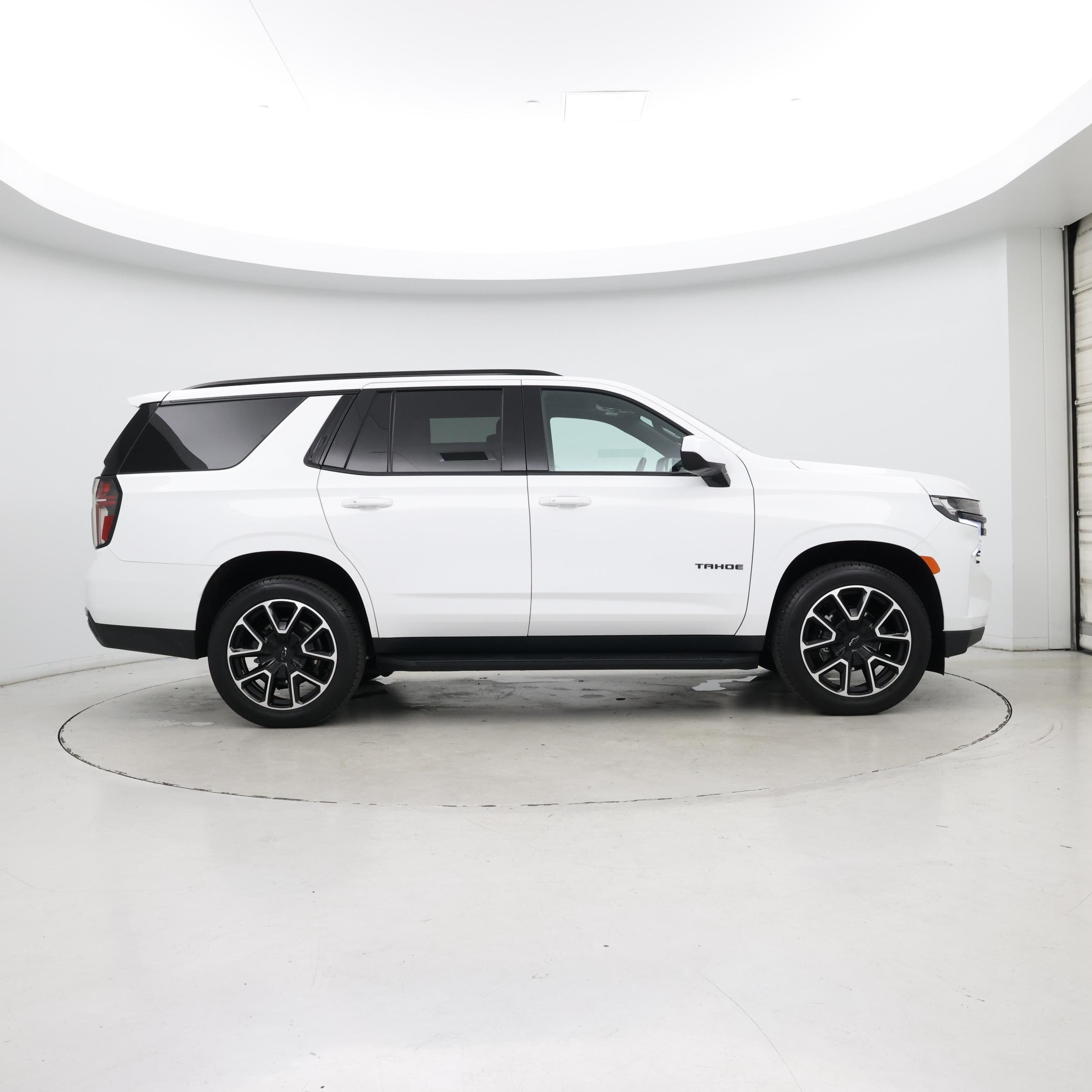 Thumbnail: 2023 Chevrolet Tahoe - 7